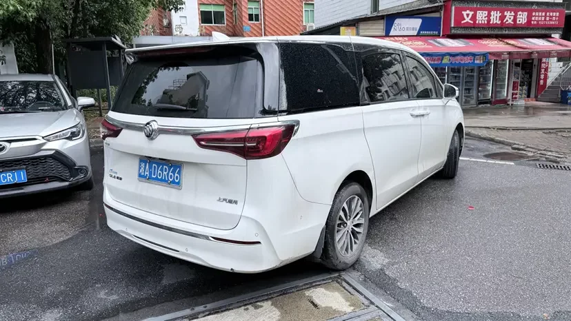 Buick GL8