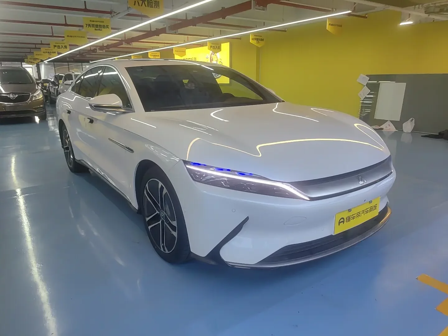 BYD Han EV