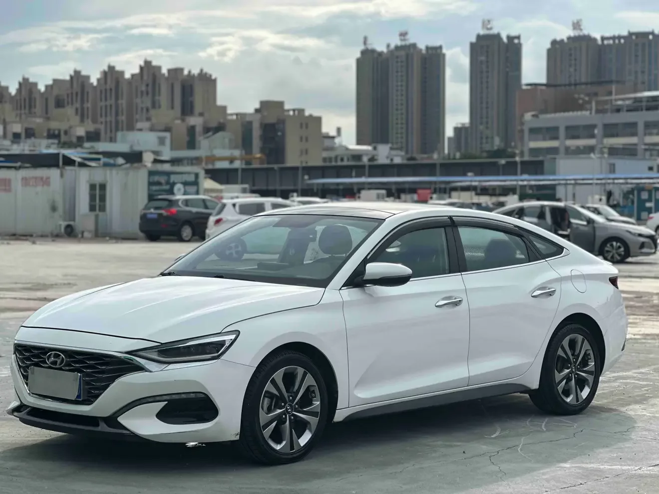 Hyundai Lafesta (Festa)  из Китая