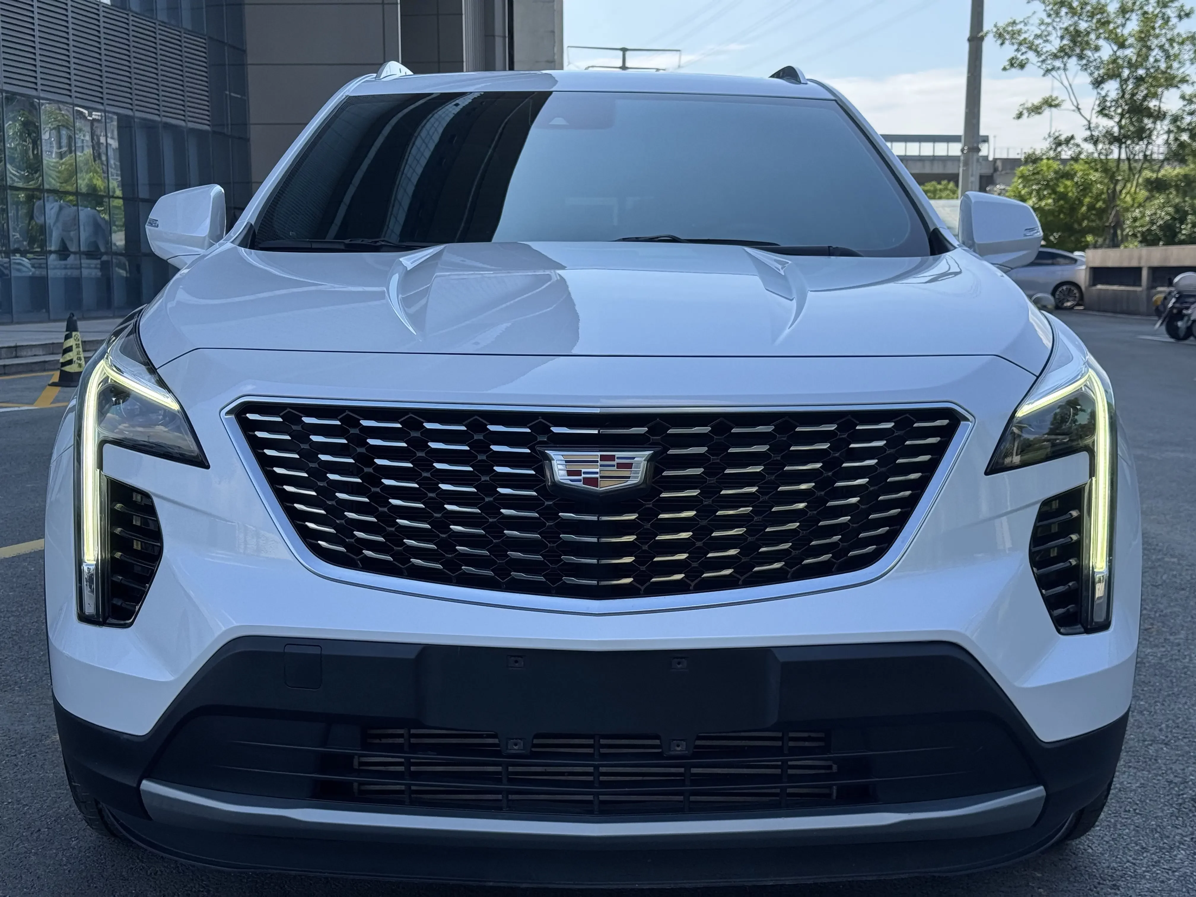 Cadillac XT4  из Китая