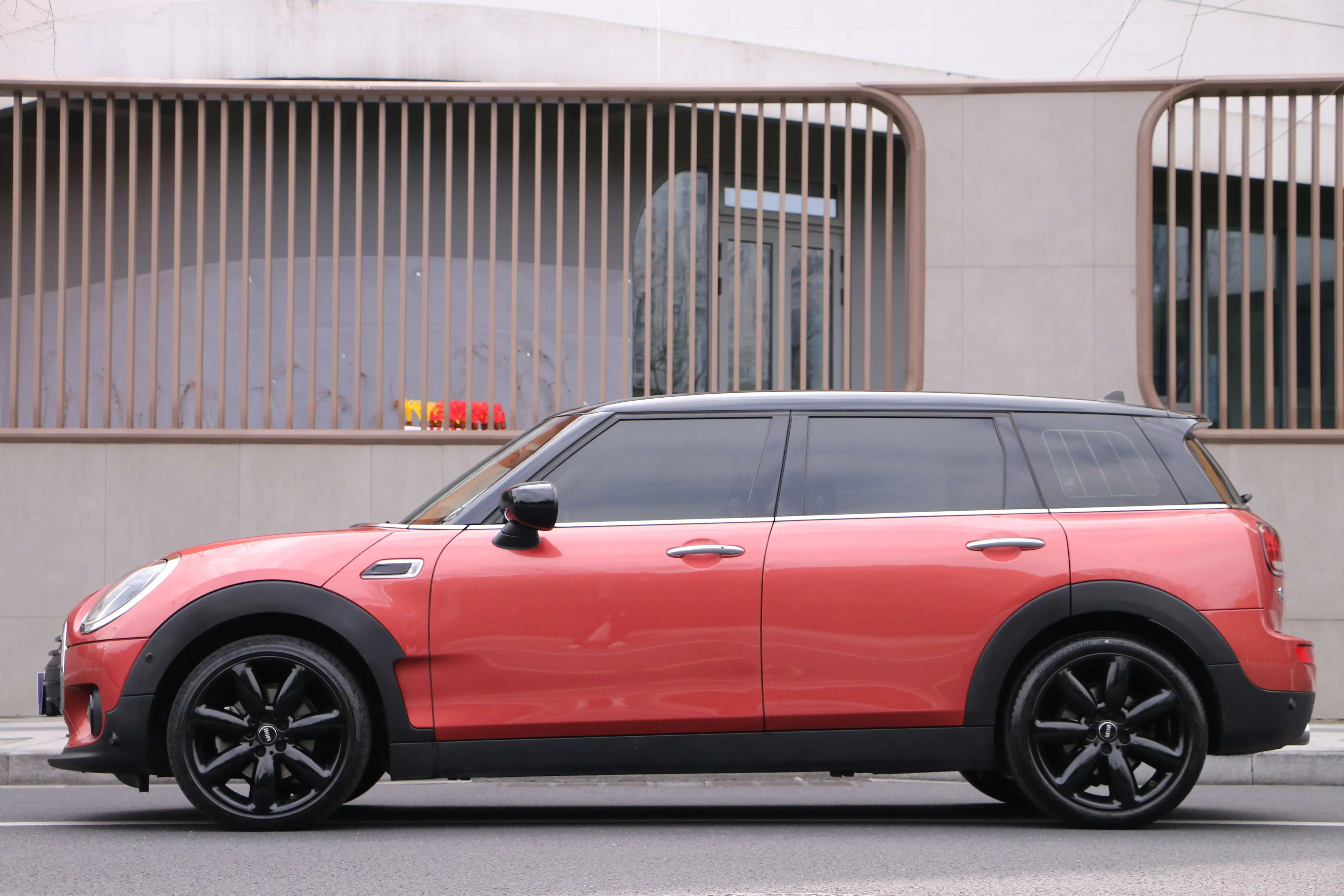 MINI CLUBMAN