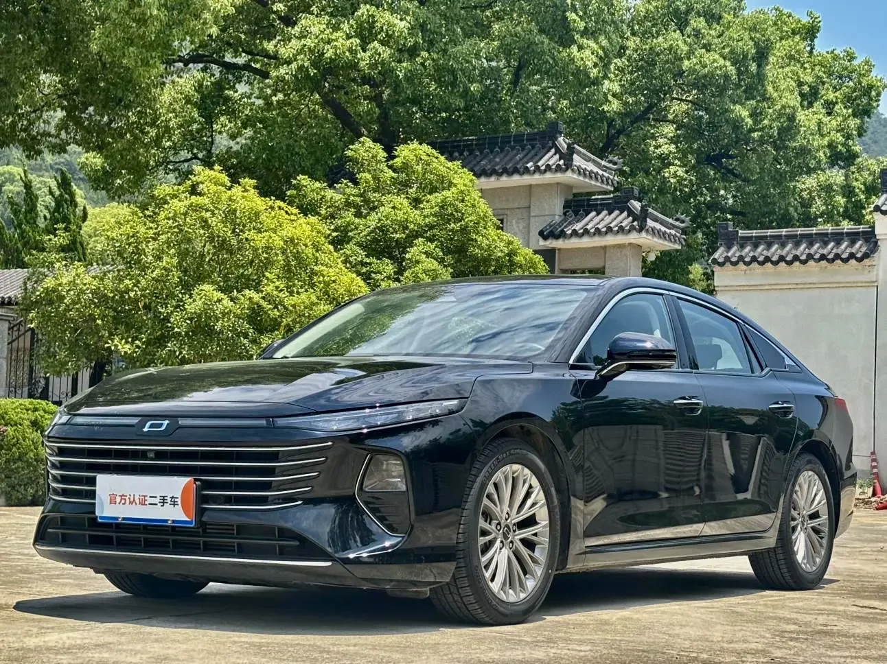 FAW Bestune B70 (Besturn B70)  из Китая