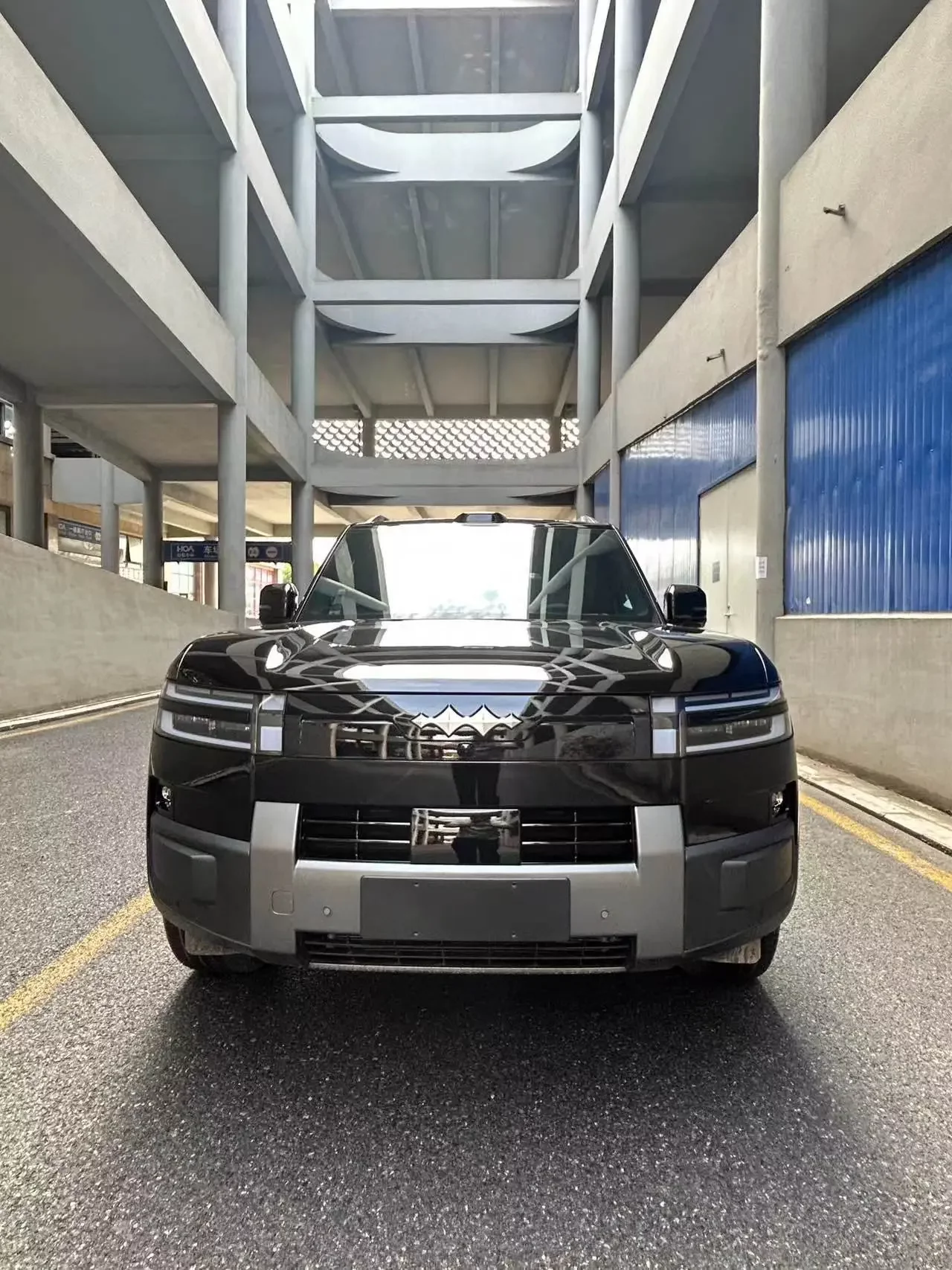 BYD Leopard Titanium 7 PHEV