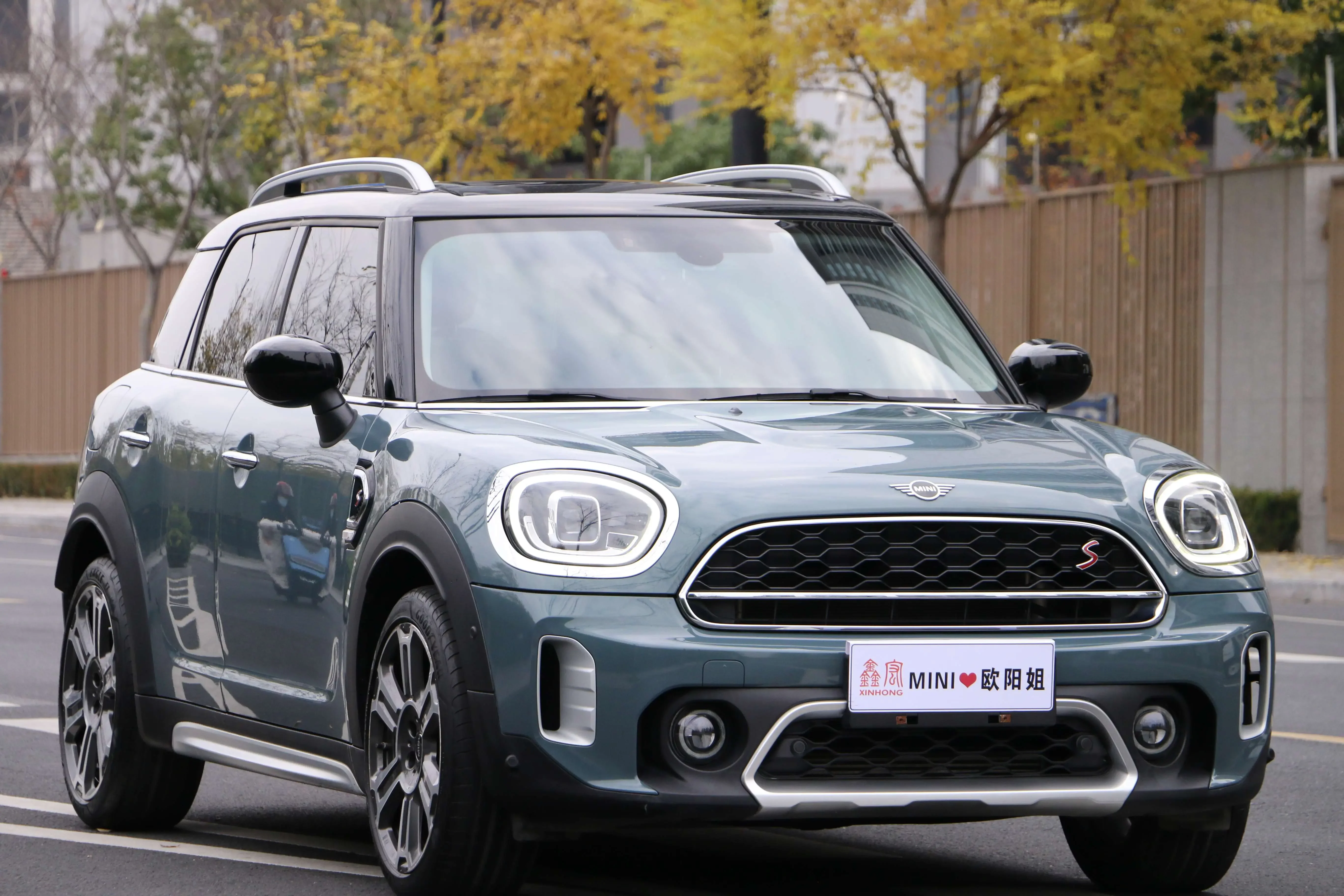 MINI COUNTRYMAN