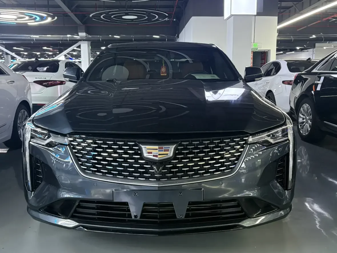 Cadillac CT4  из Китая