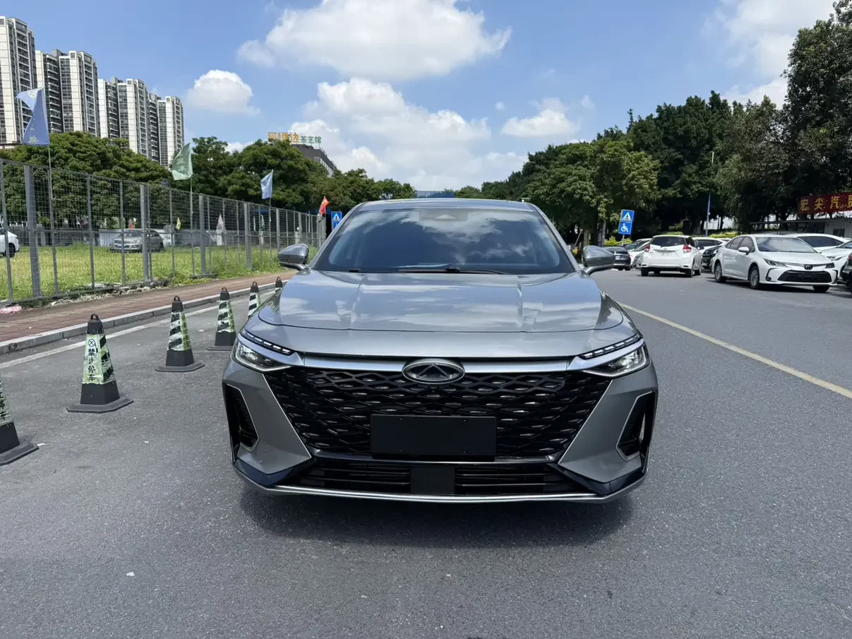 Chery Arrizo 8
