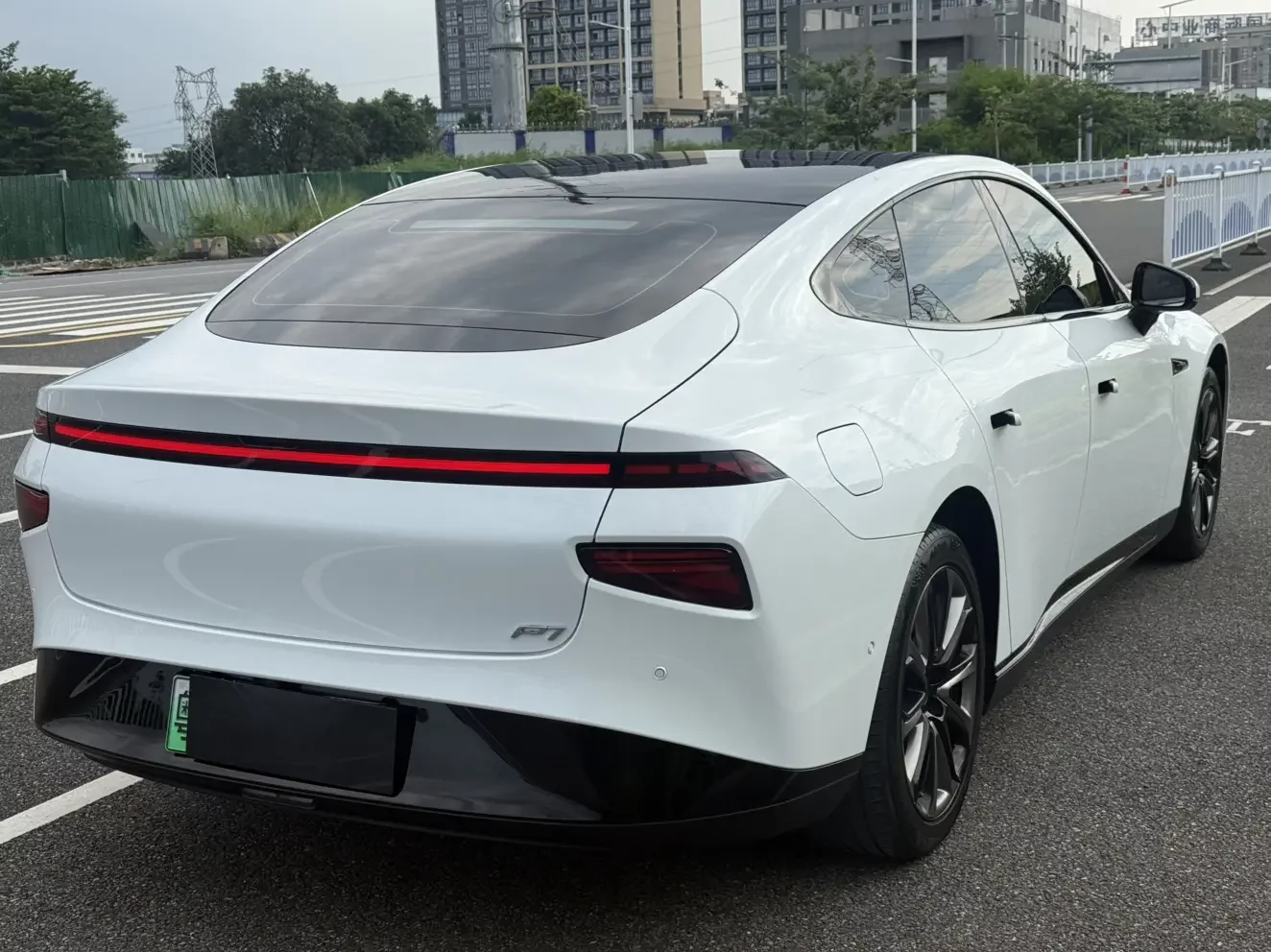 Xpeng P7