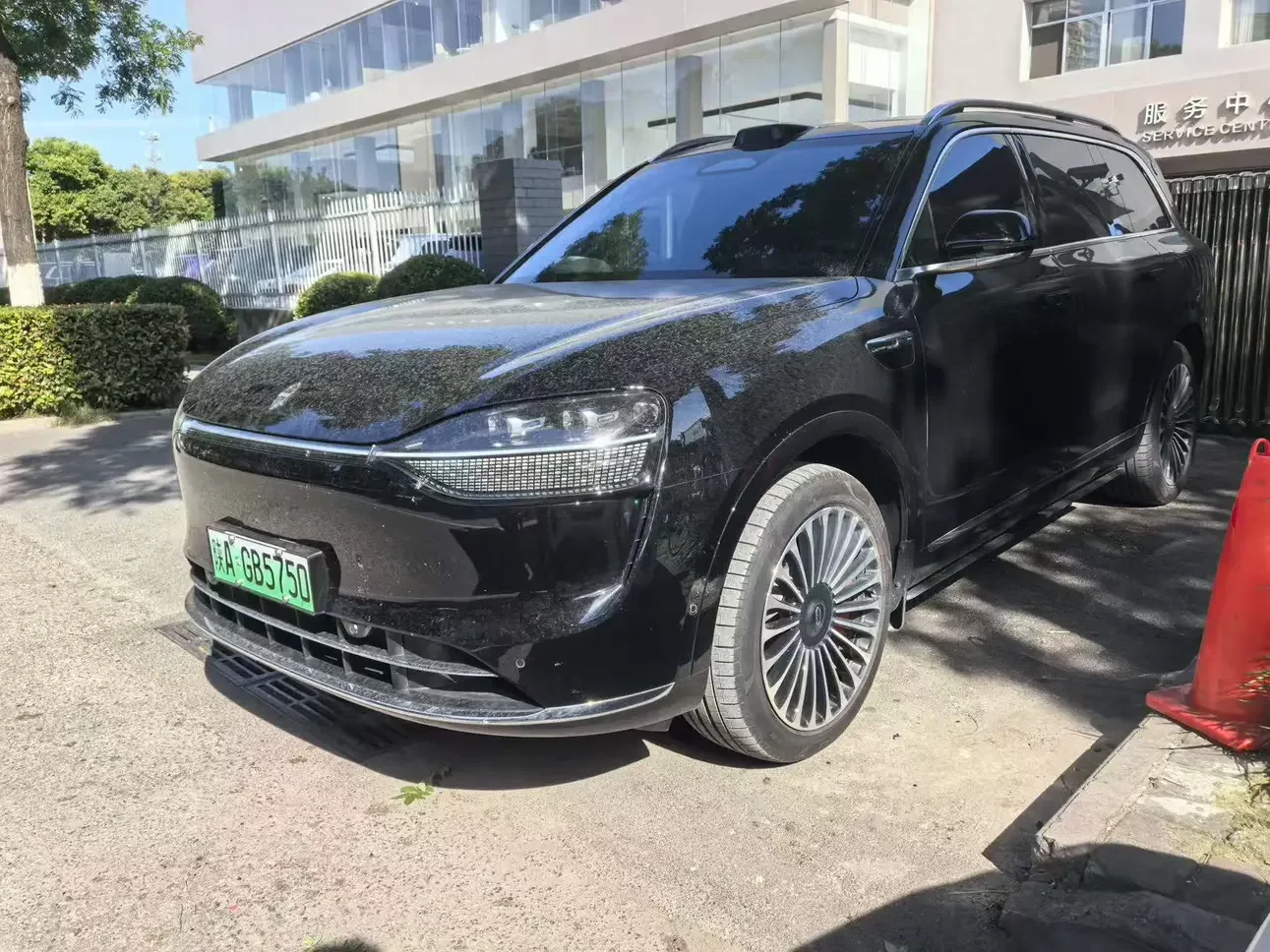 AITO M9 (Wenjie M9)  из Китая