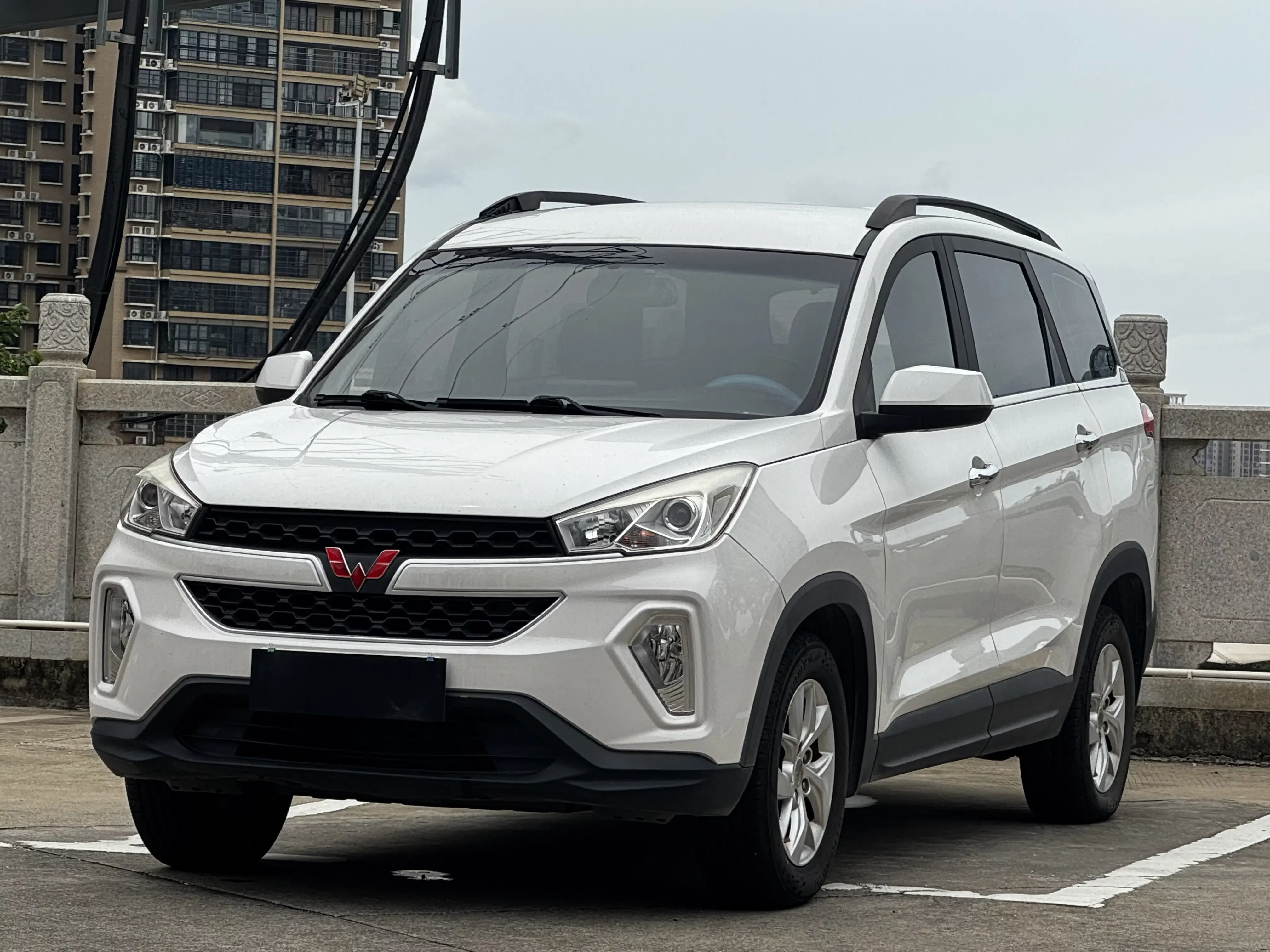 Wuling Hongguang S3  из Китая