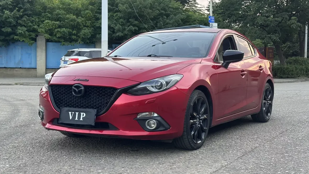 Mazda Axela (3)  из Китая