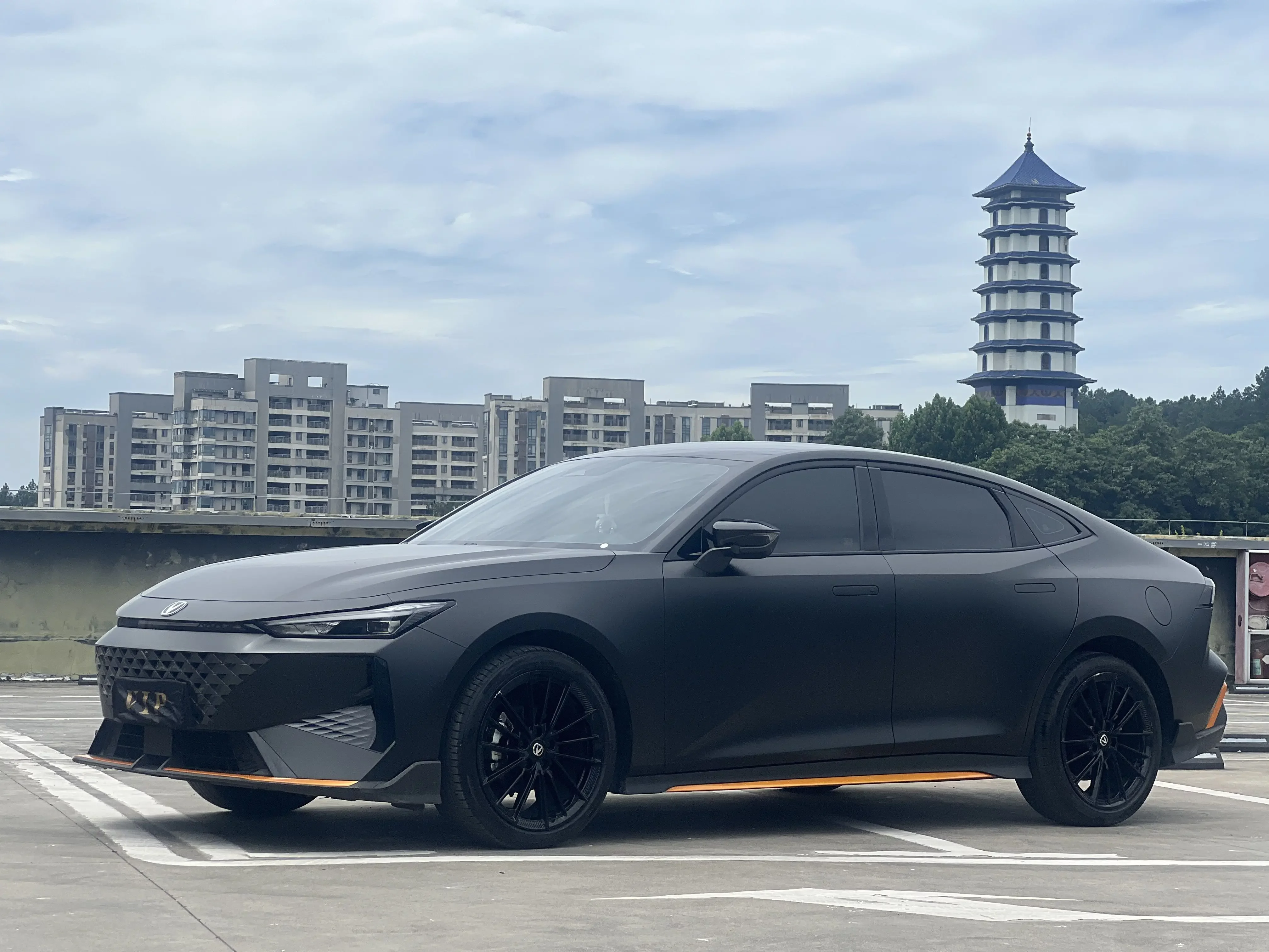 Changan UNI-V  из Китая