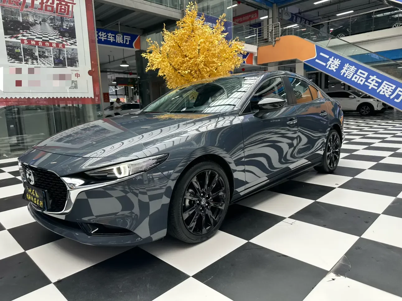 Mazda Axela (3)  из Китая