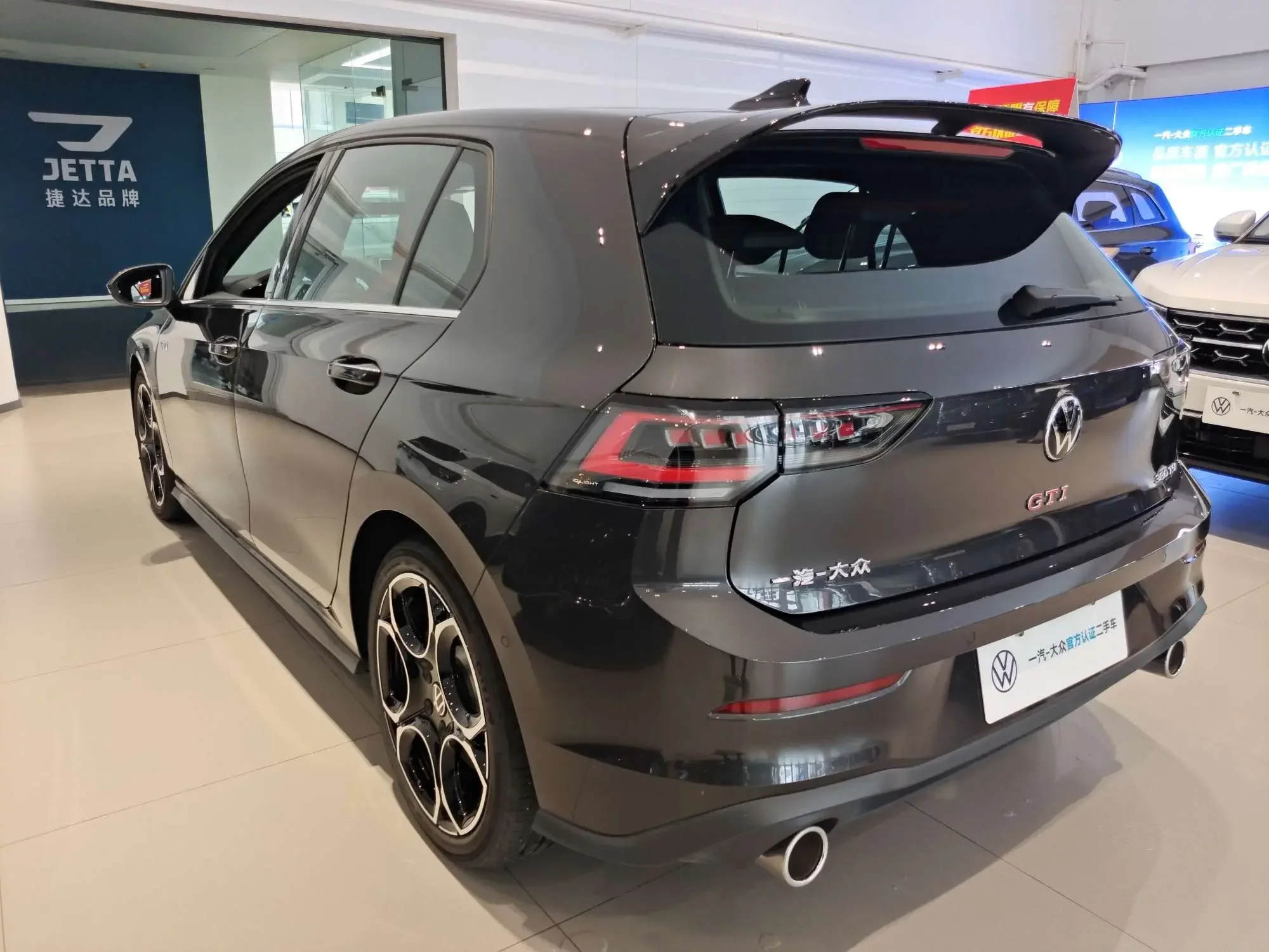 Volkswagen Golf GTI