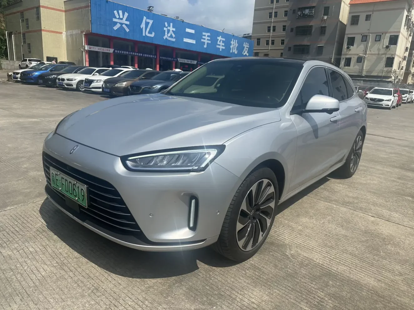 AITO M5 (Wenjie M5)  из Китая