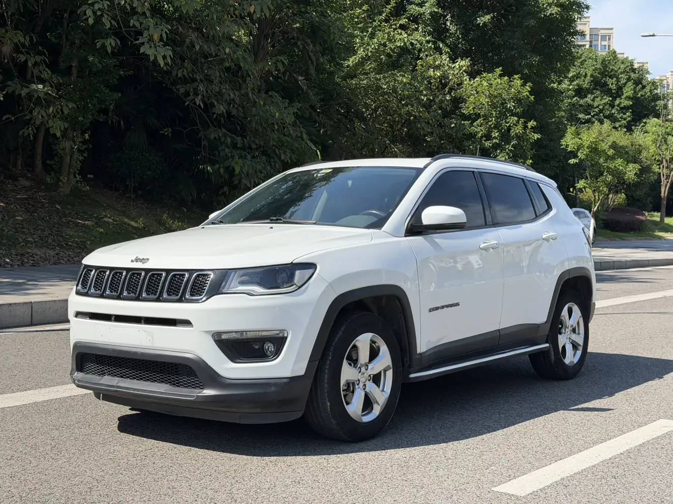 Jeep Guide to  из Китая