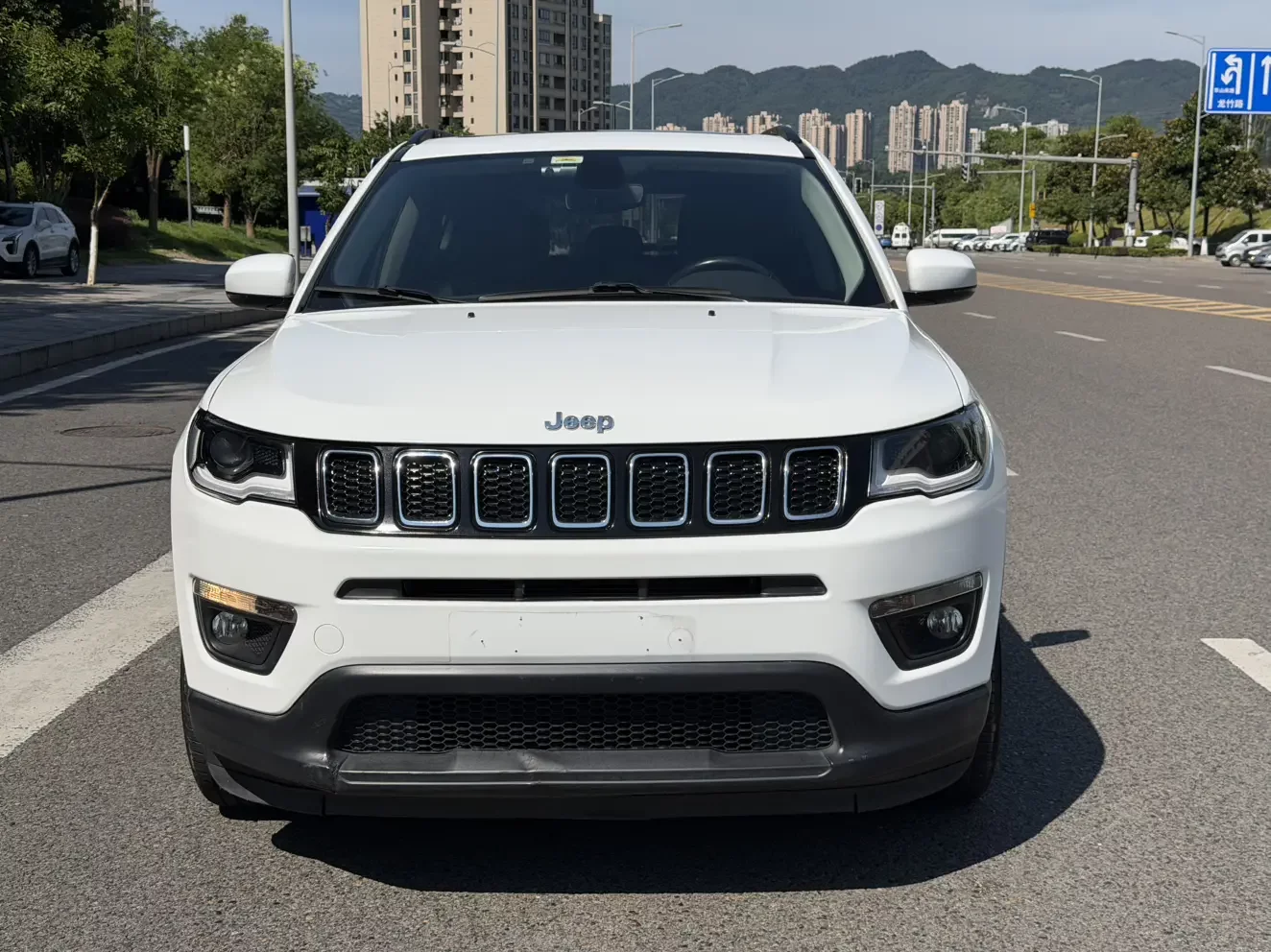 Jeep Guide to  из Китая