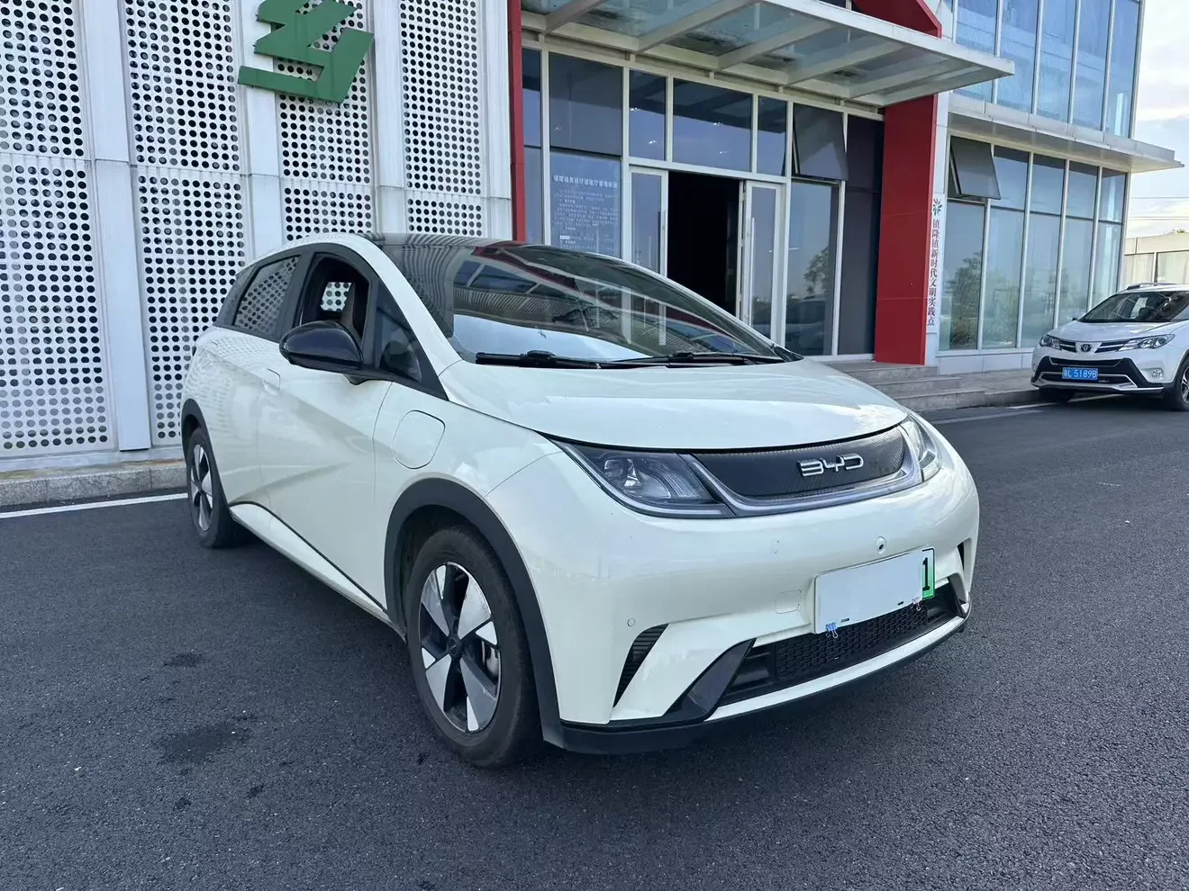 BYD dolphin