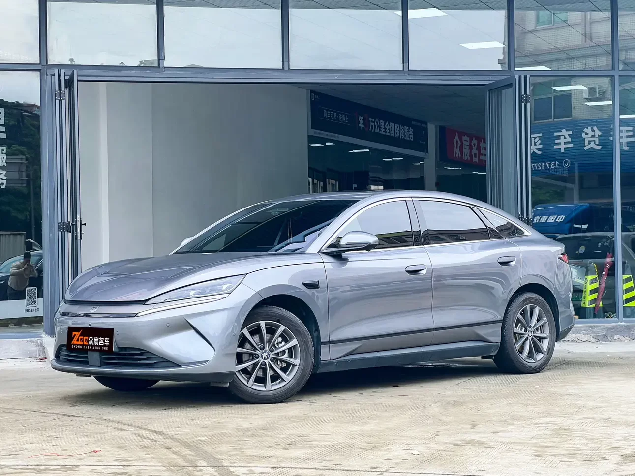 BYD Qin L EV