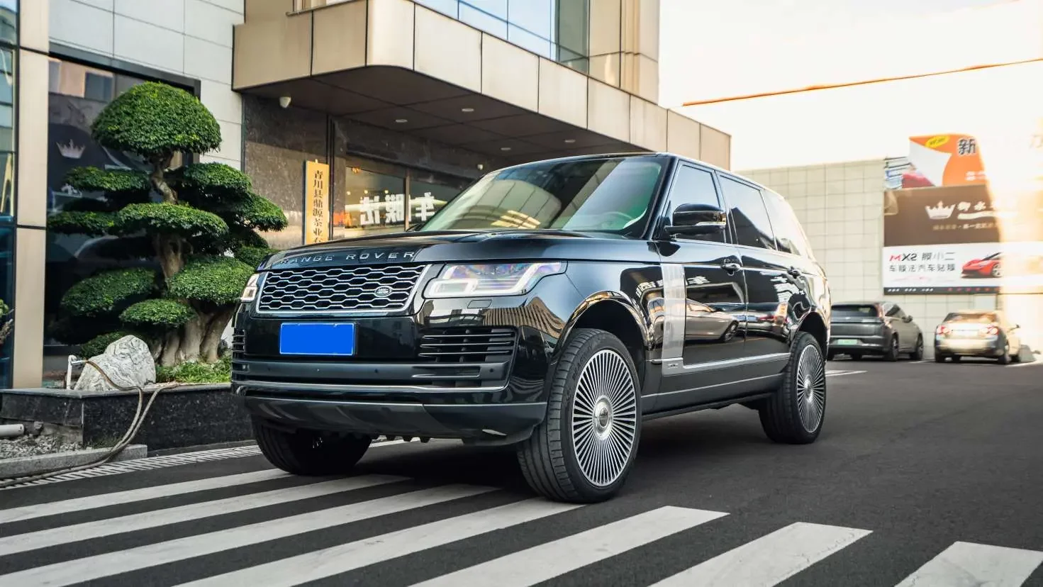 Land Rover range rover