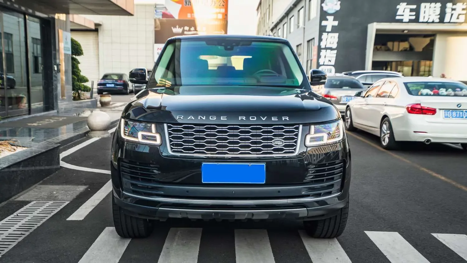 Land Rover range rover