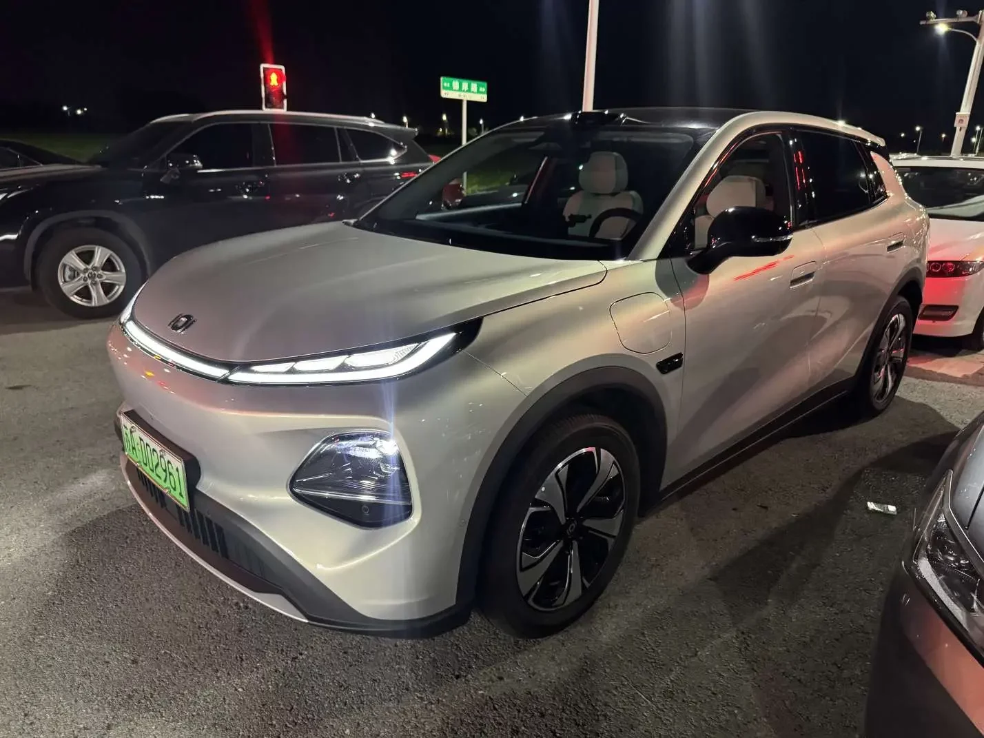 Changan Qiyuan Q05  из Китая