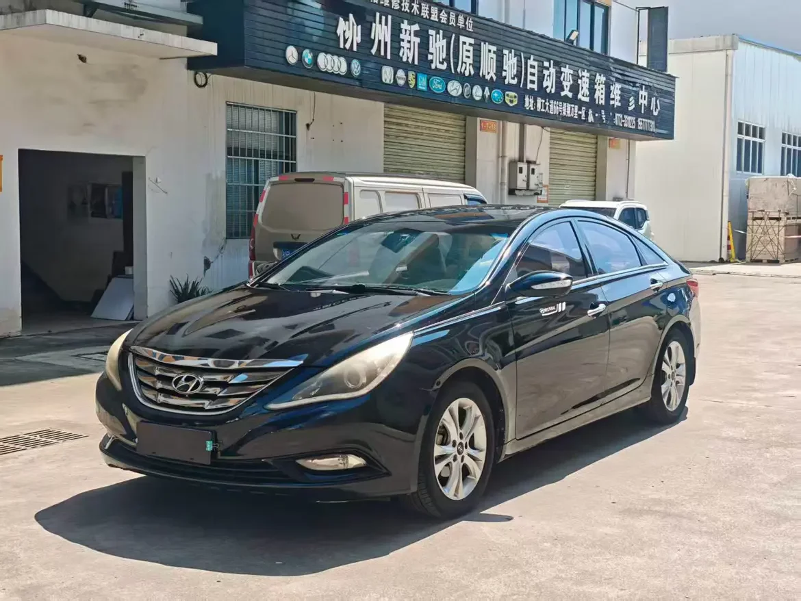 Hyundai sonata eight