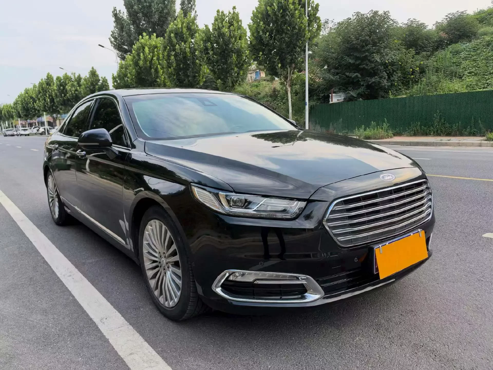 Ford Taurus