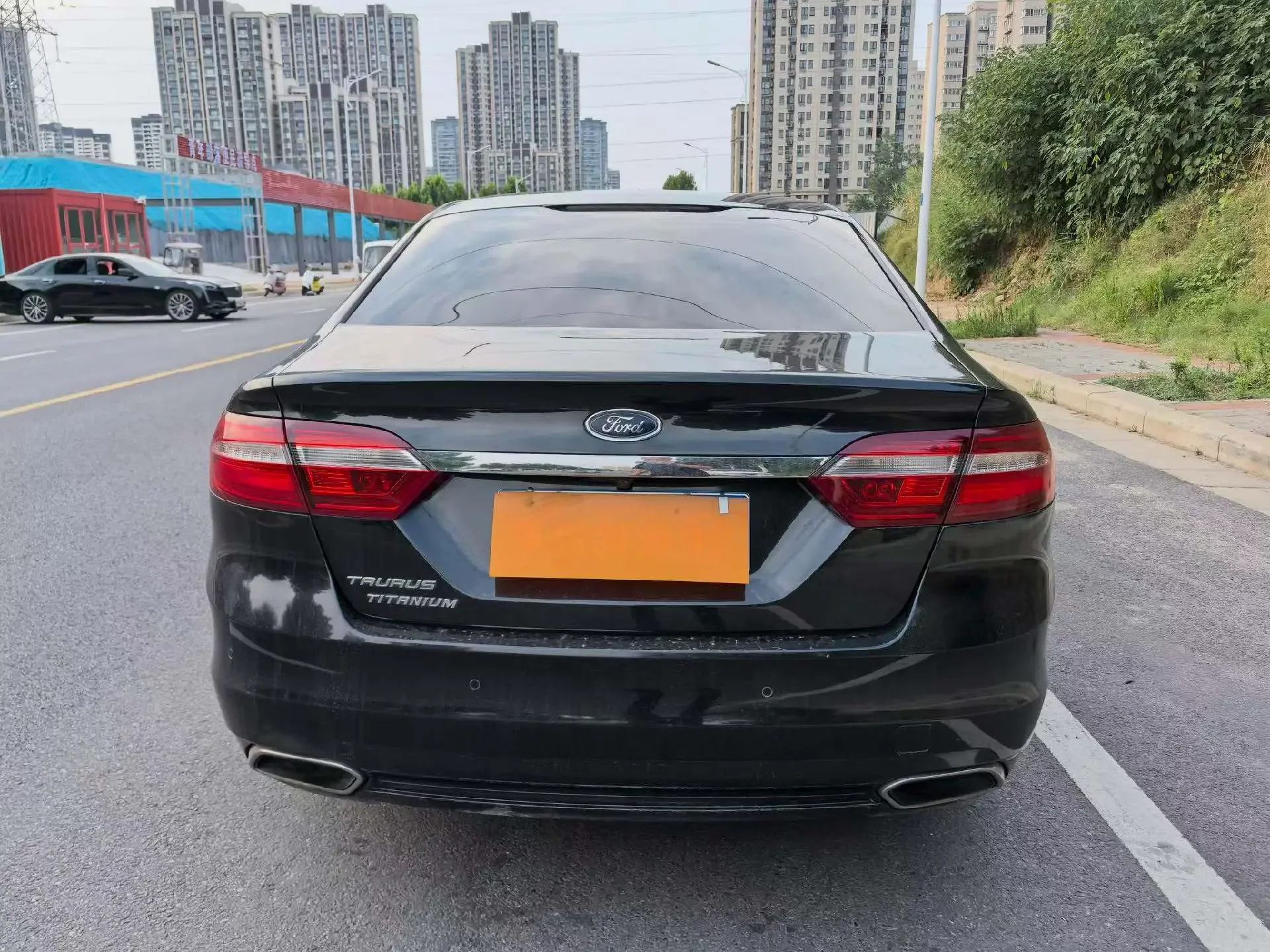 Ford Taurus