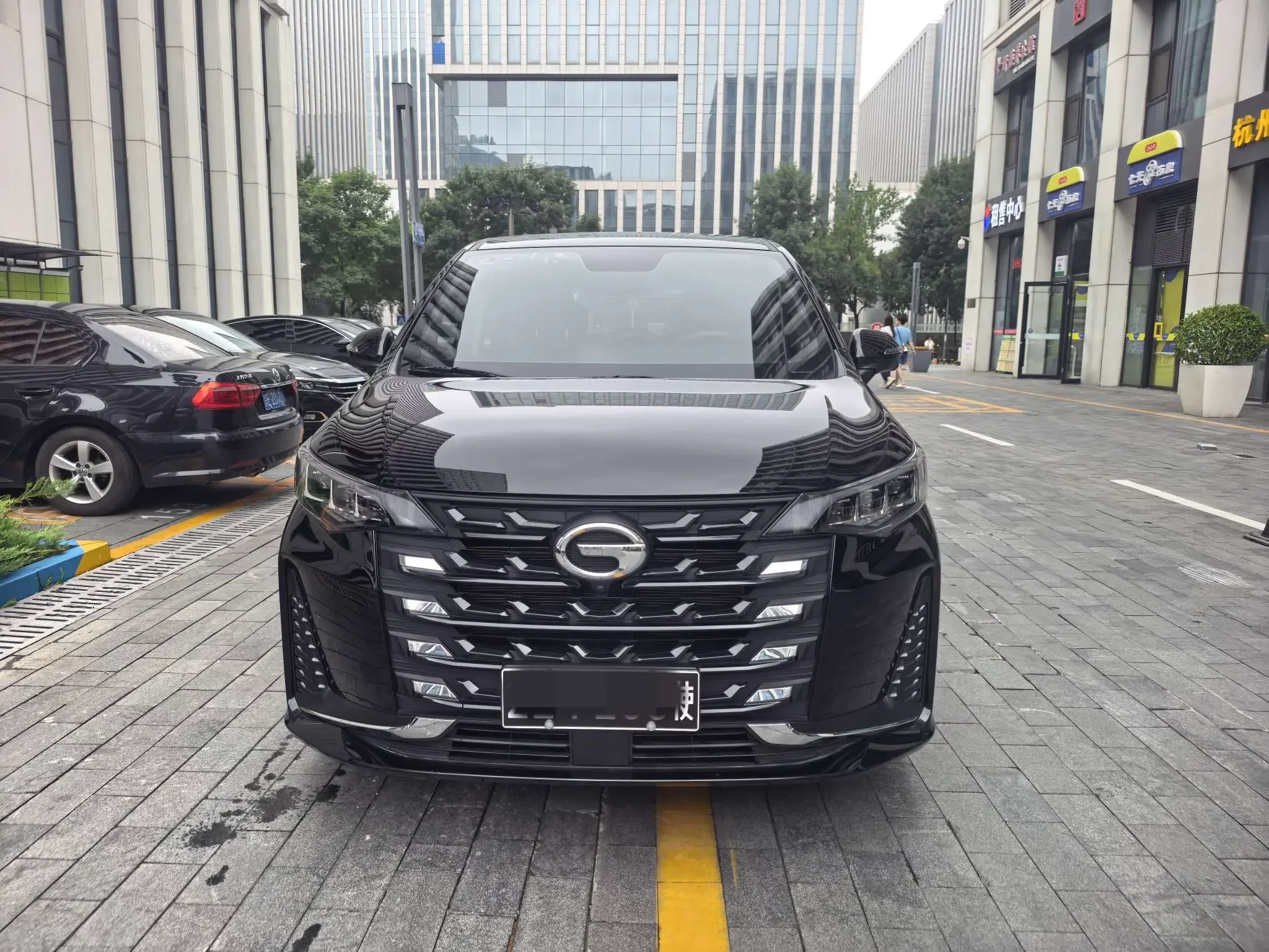 GAC Trumpchi M6  из Китая