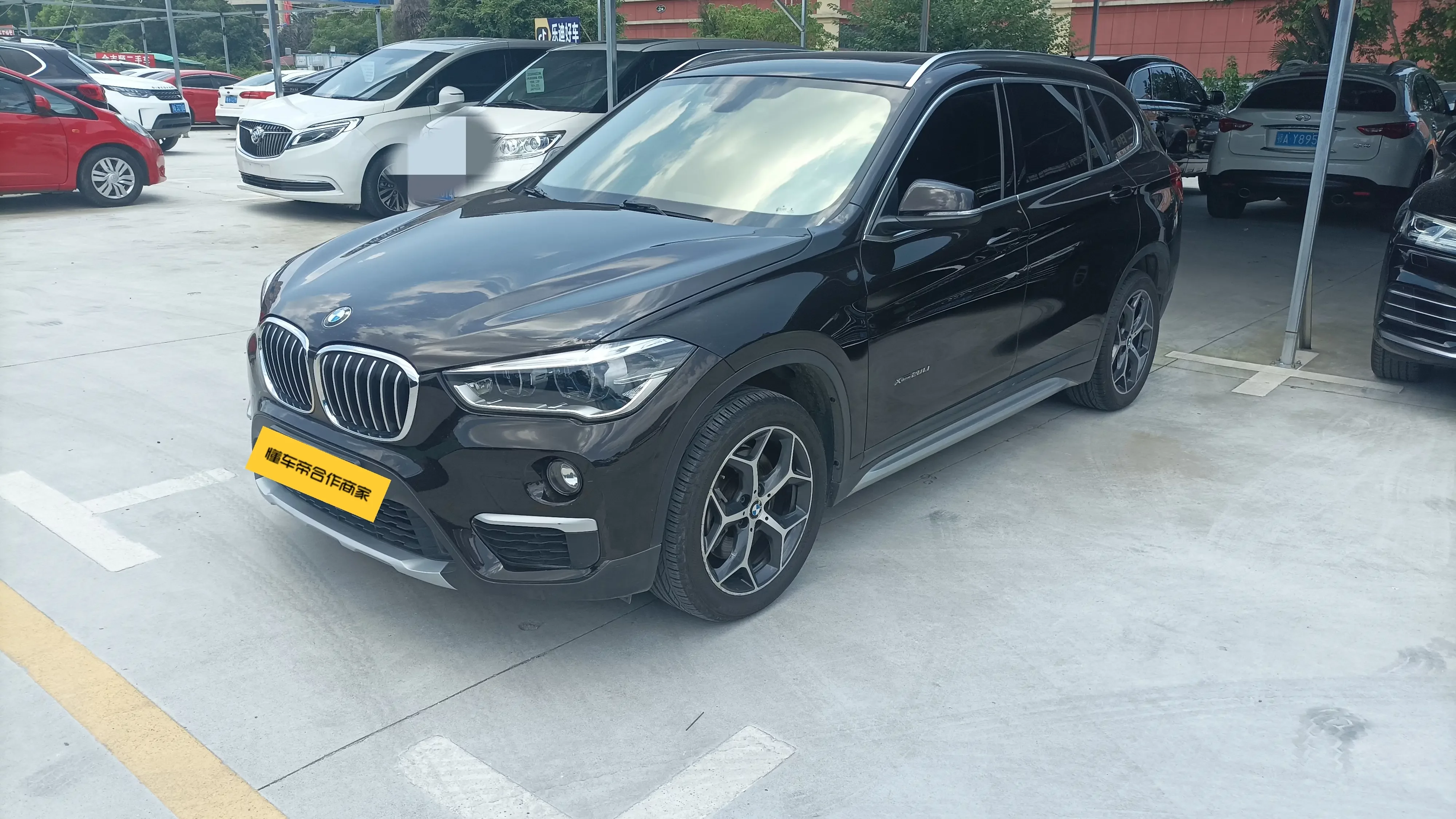 BMW X1  из Китая