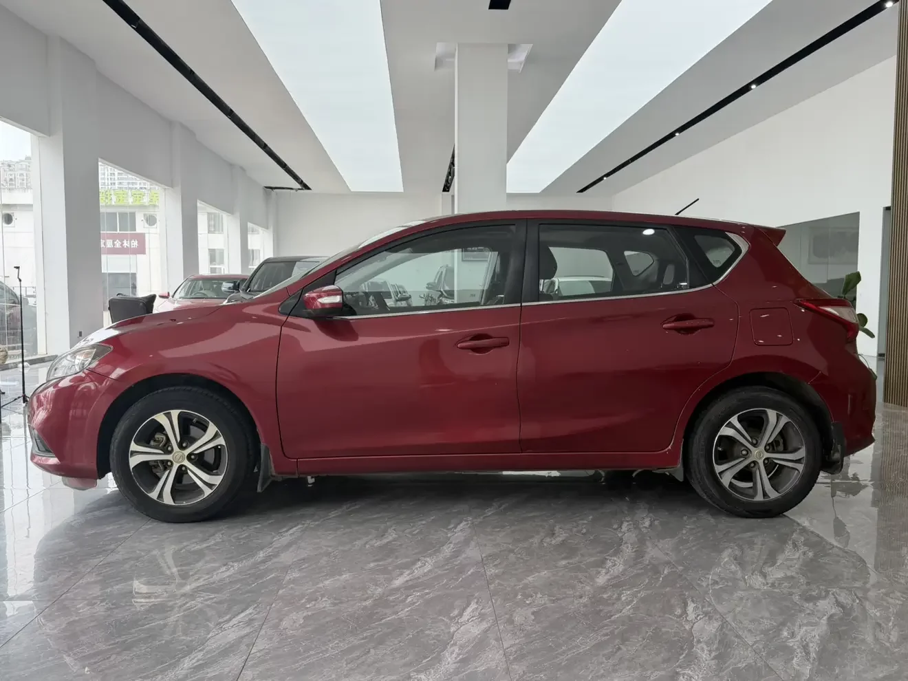 Nissan Tiida