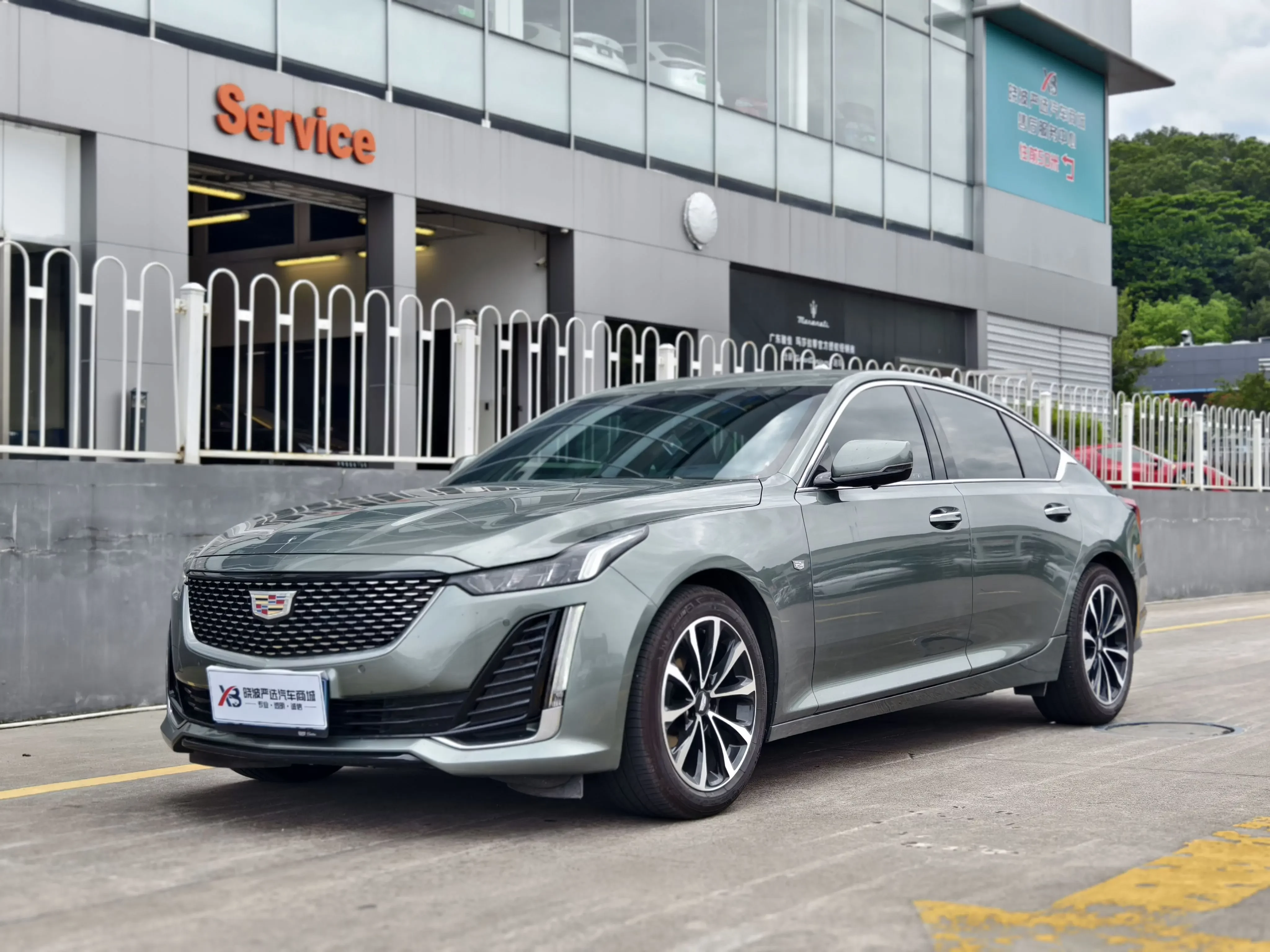 Cadillac CT5  из Китая