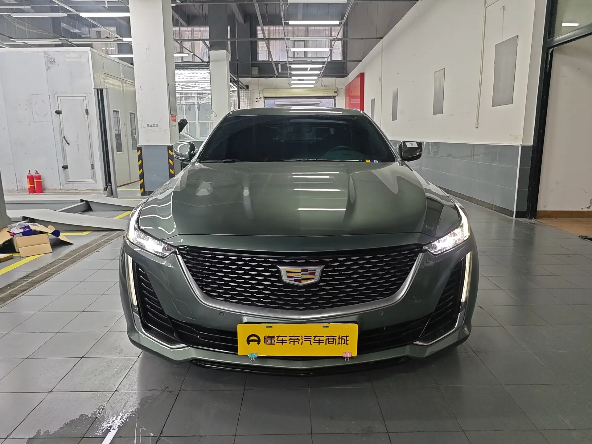 Cadillac CT5  из Китая