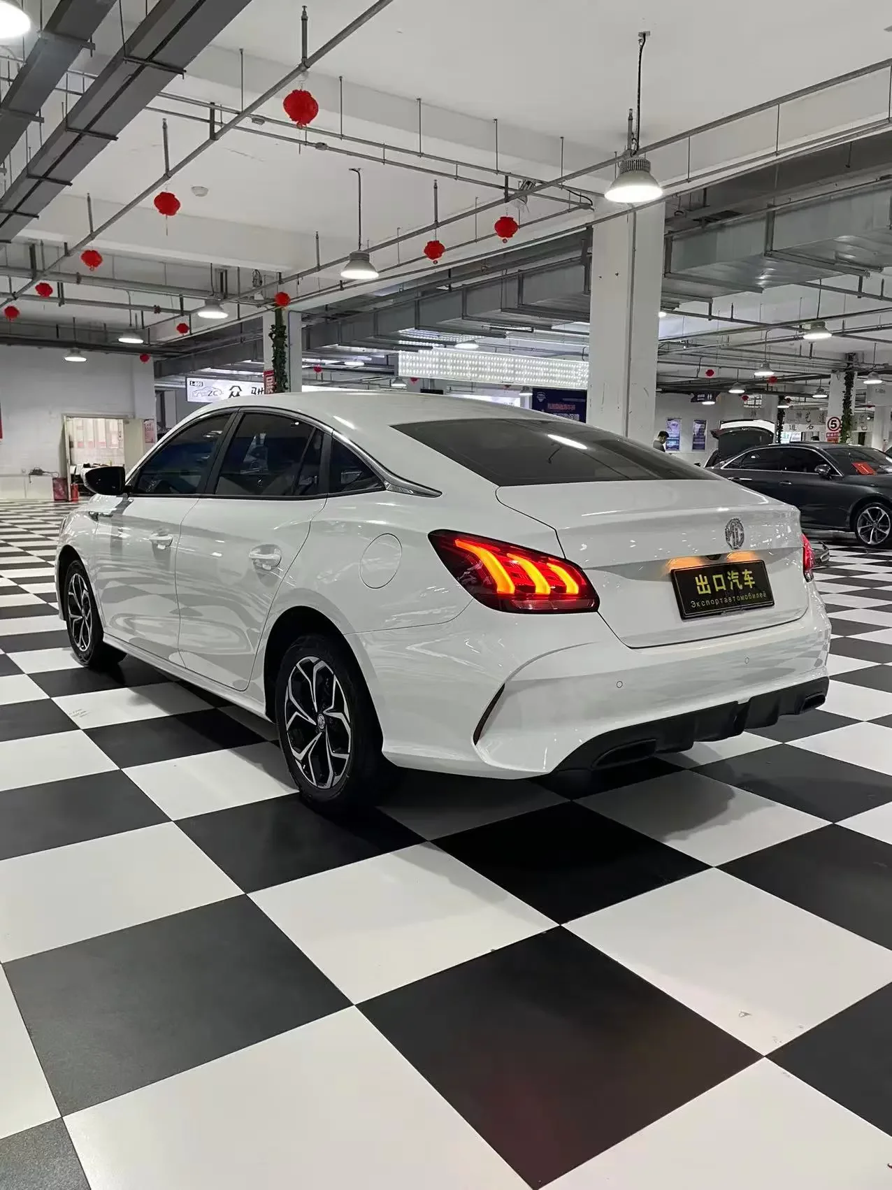 MG 5