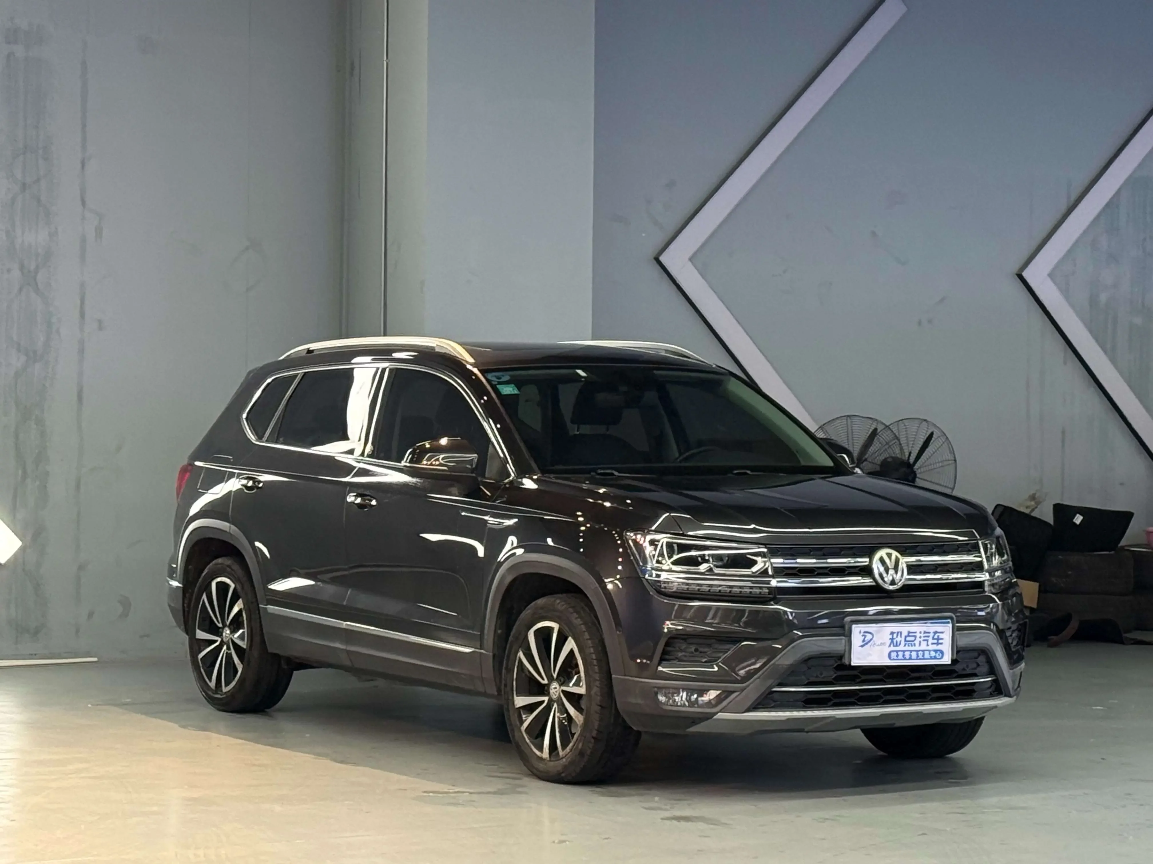 Volkswagen Tharu