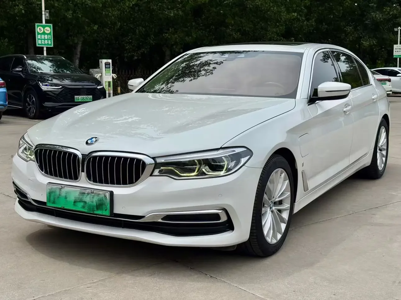 BMW 5 Series PHEV  из Китая