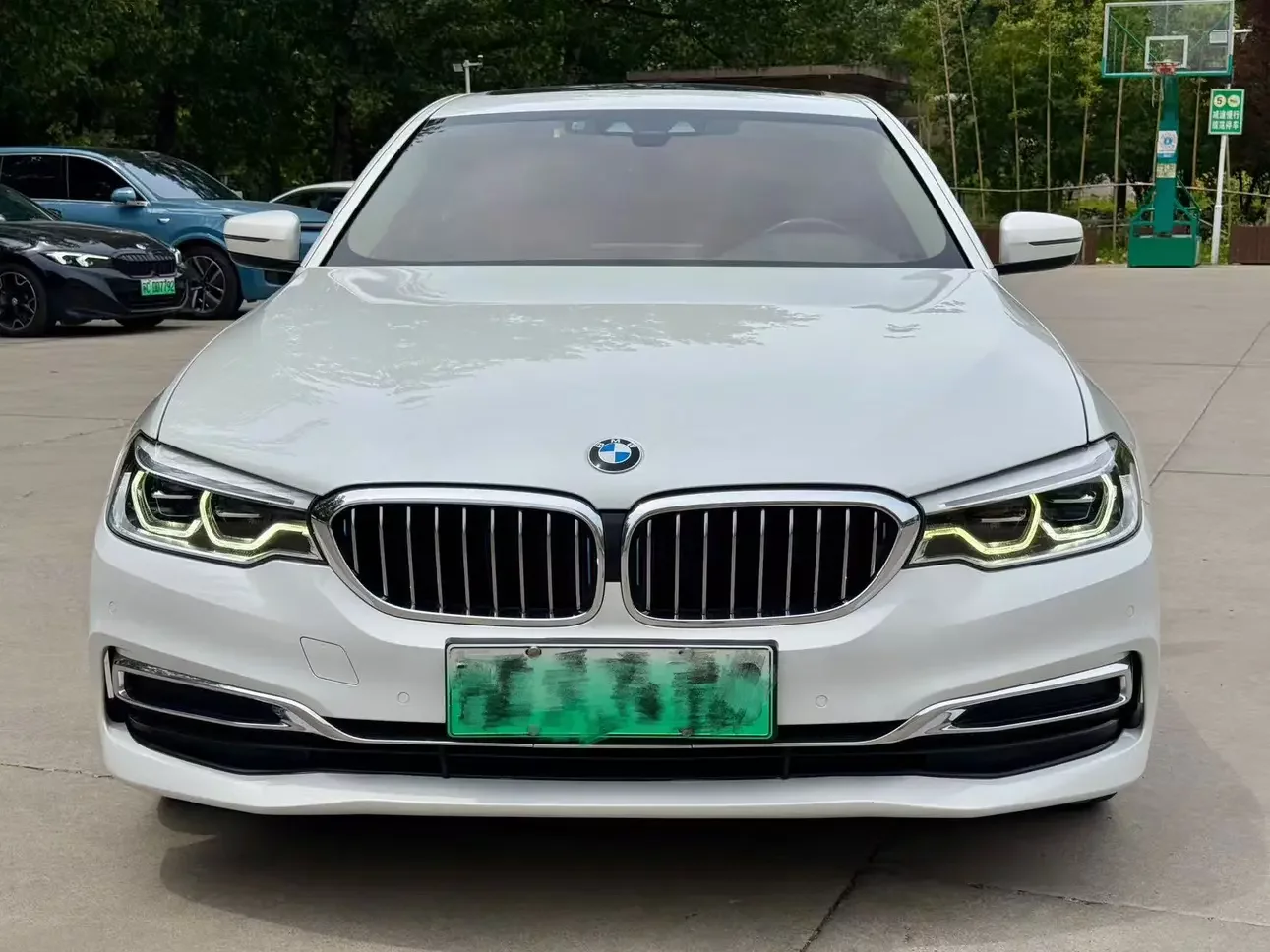 BMW 5 Series PHEV  из Китая