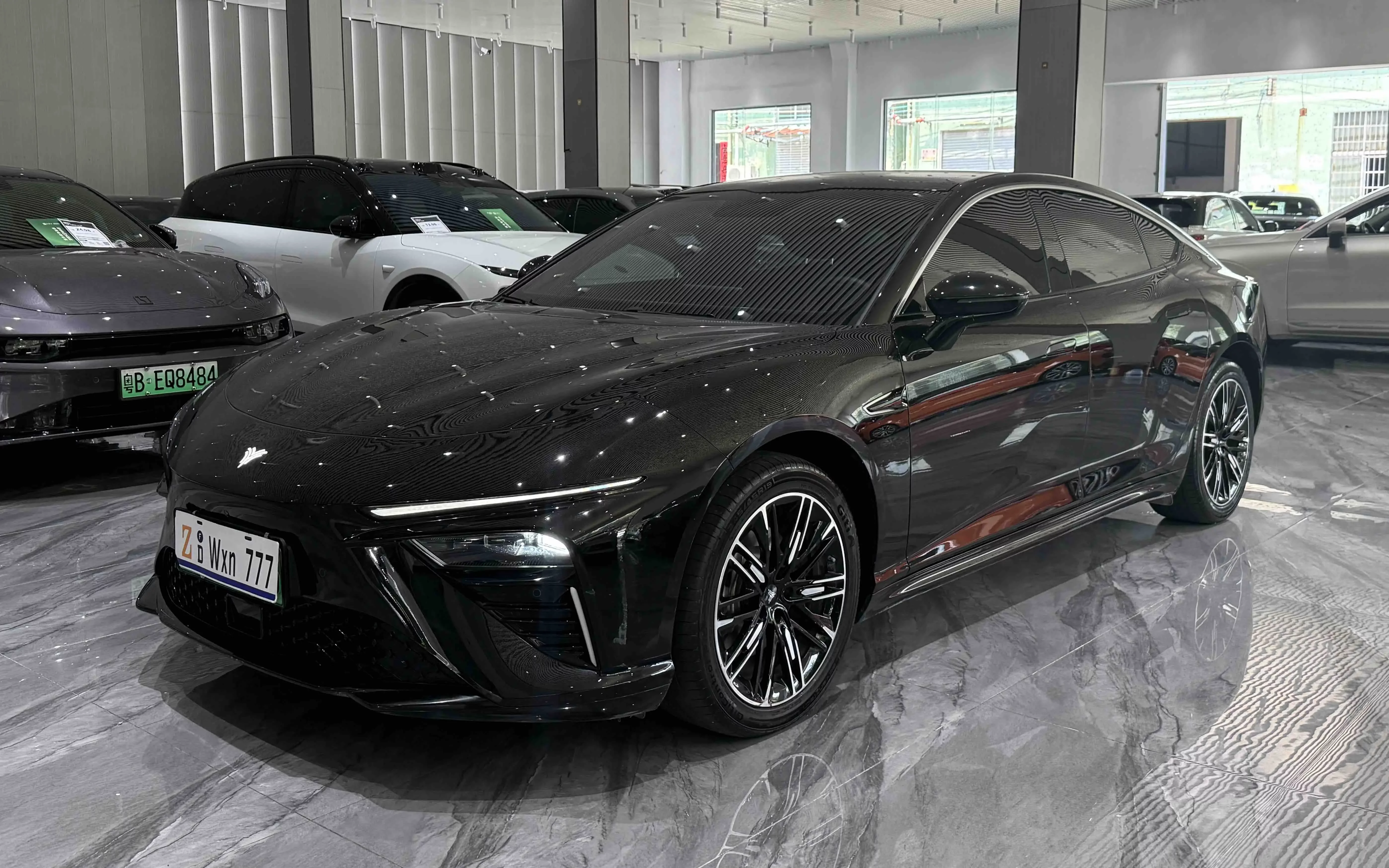 NETA Neta S (Nezha S)  из Китая