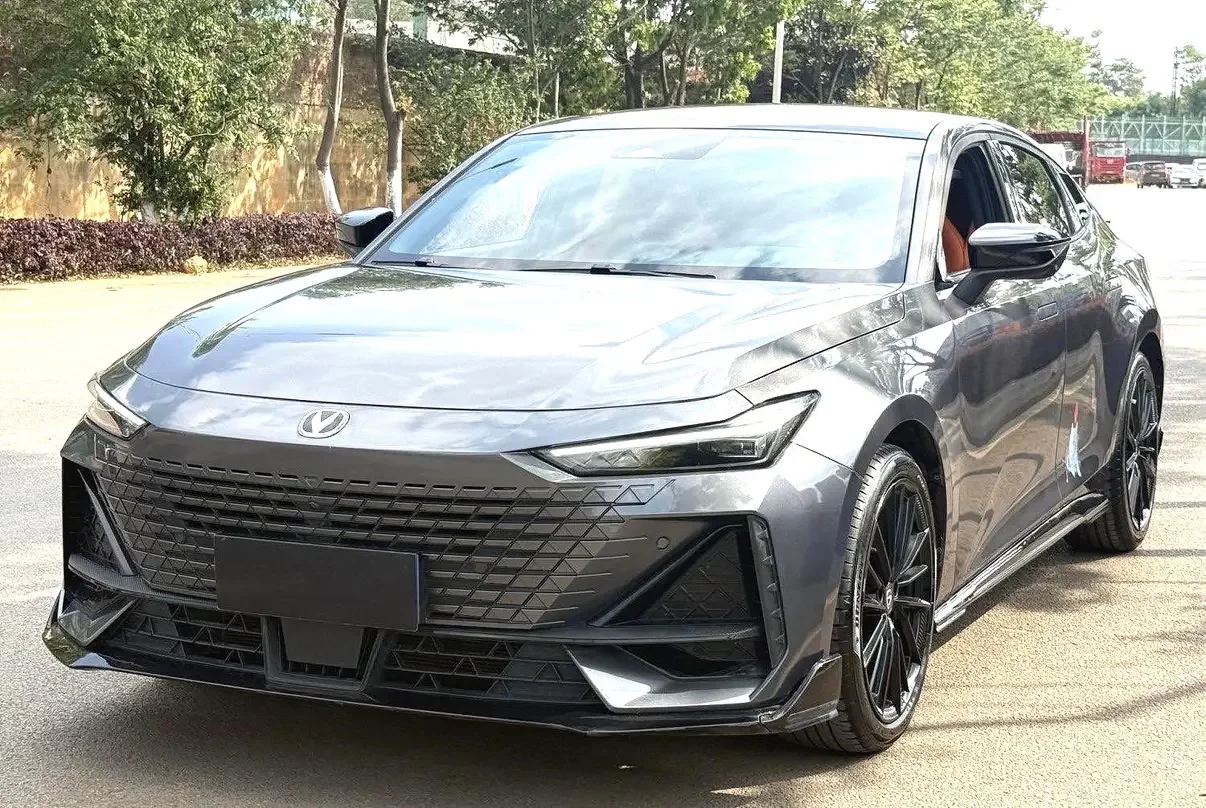 Changan UNI-V  из Китая