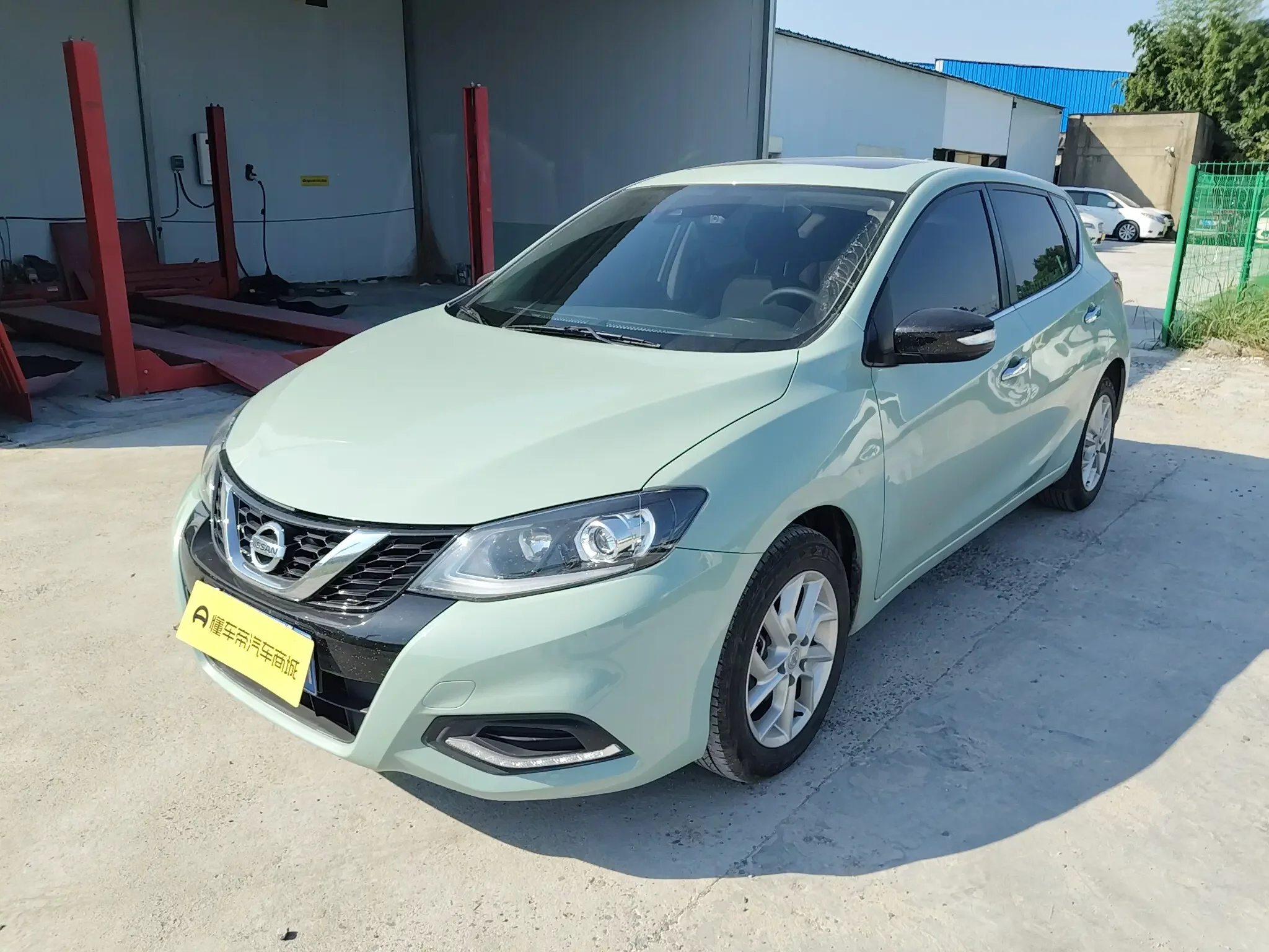 Nissan Tiida  из Китая