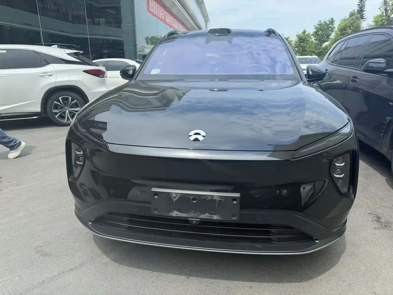 NIO ES6