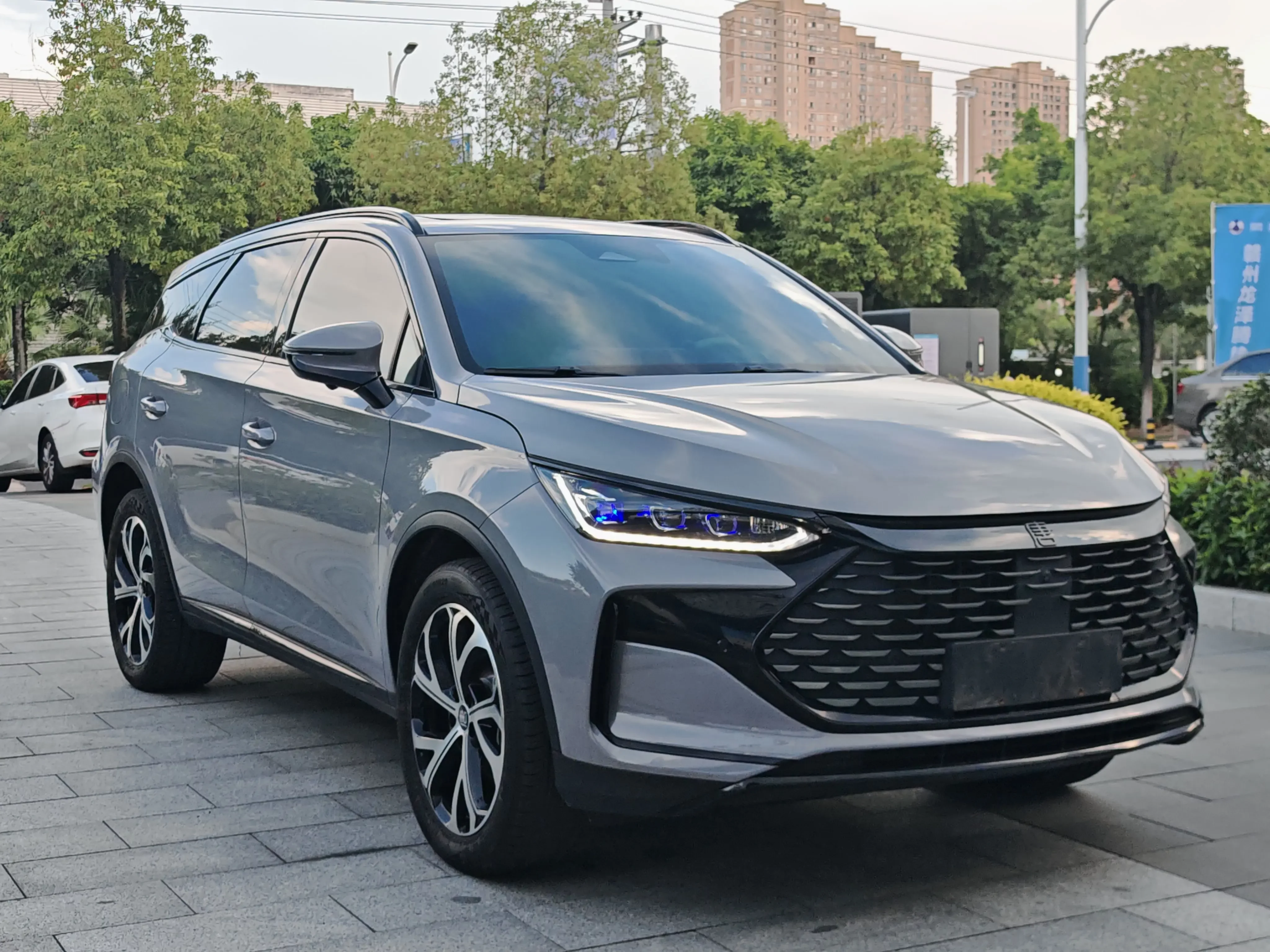 BYD Tang DM