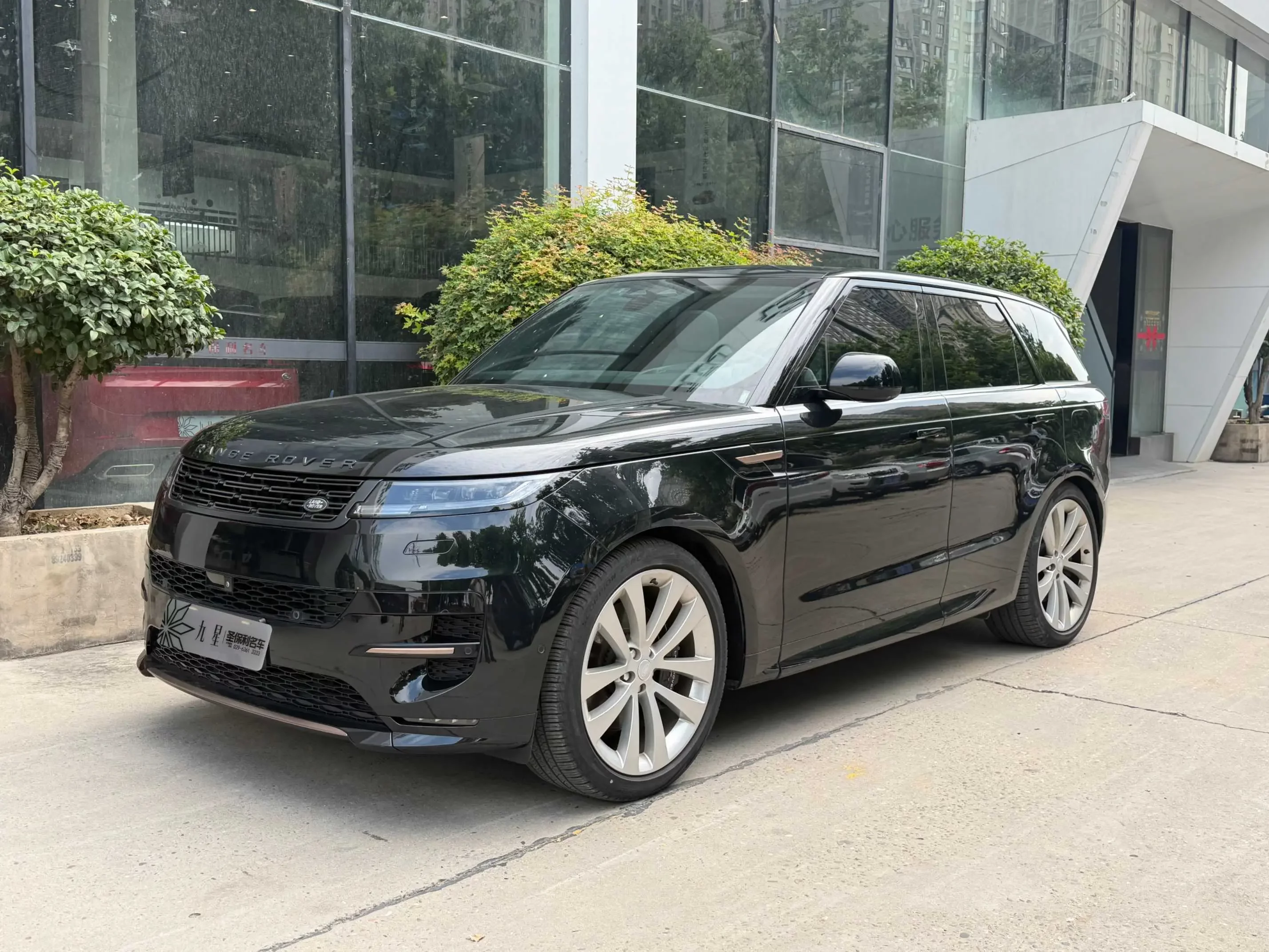 Land Rover Range Rover Sport PHEV  из Китая