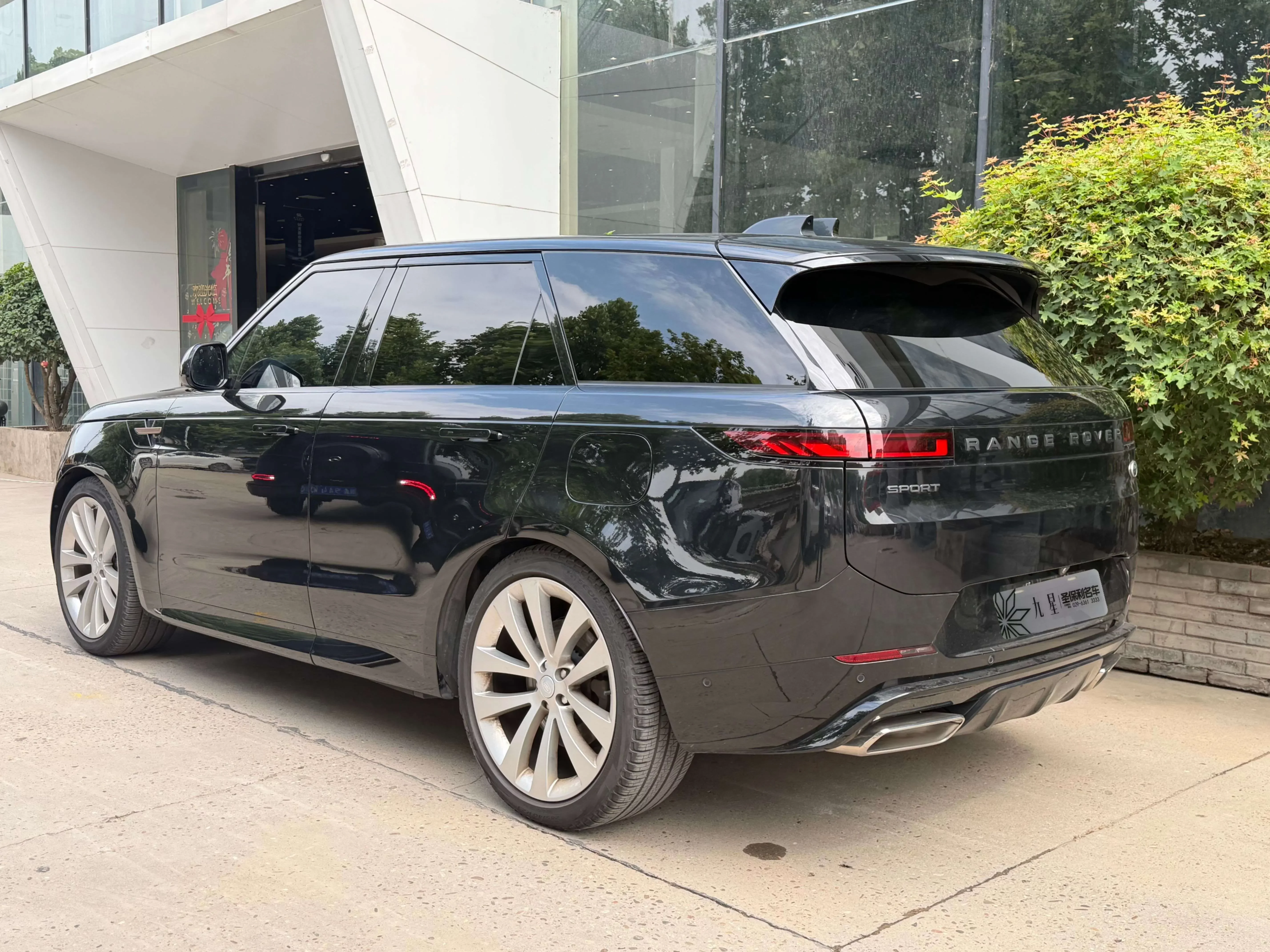 Land Rover Range Rover Sport PHEV  из Китая