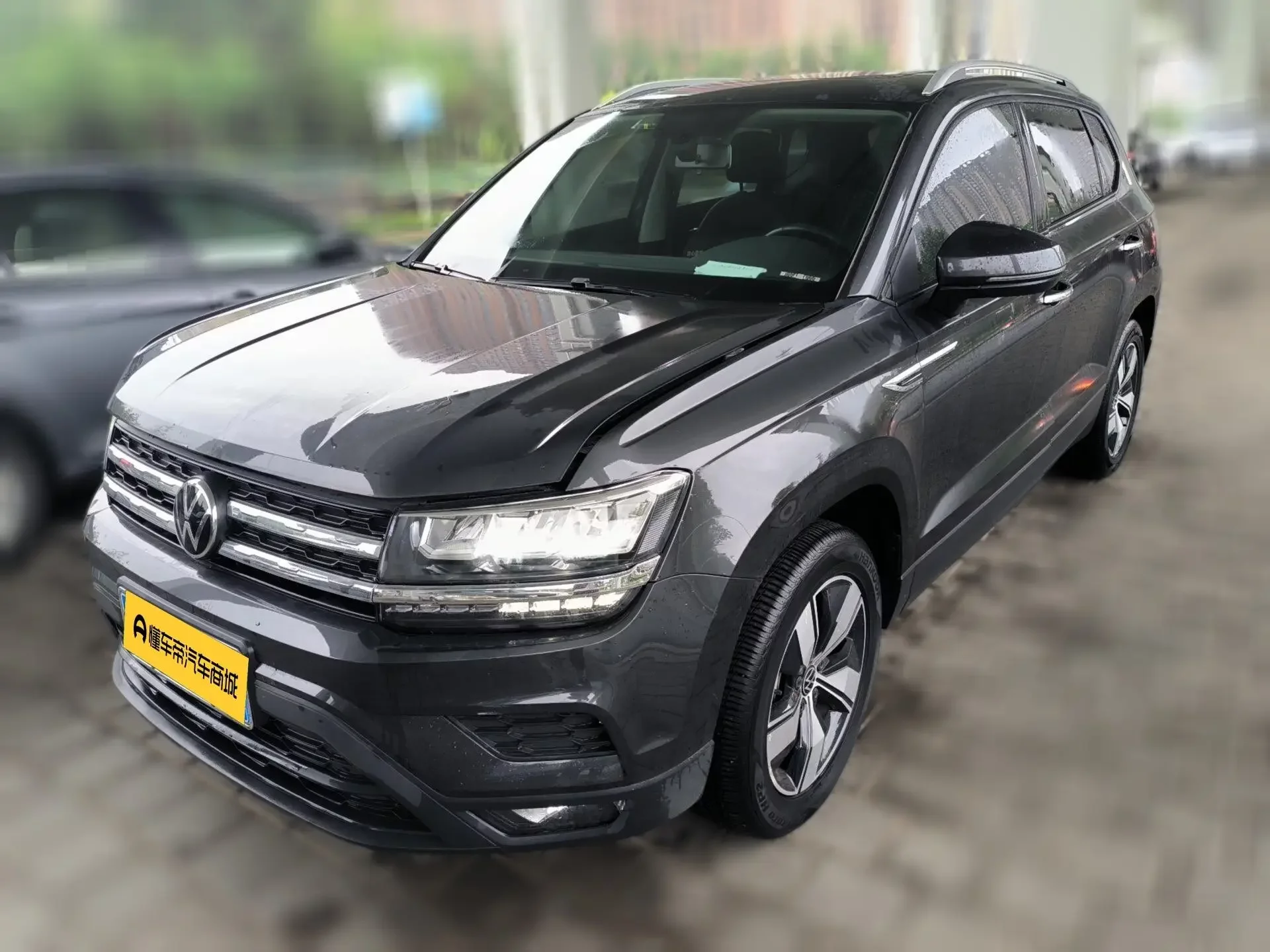 Volkswagen Tharu