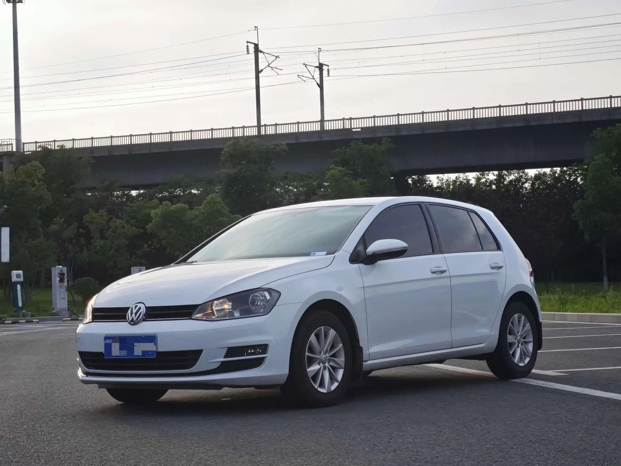 Volkswagen golf  из Китая