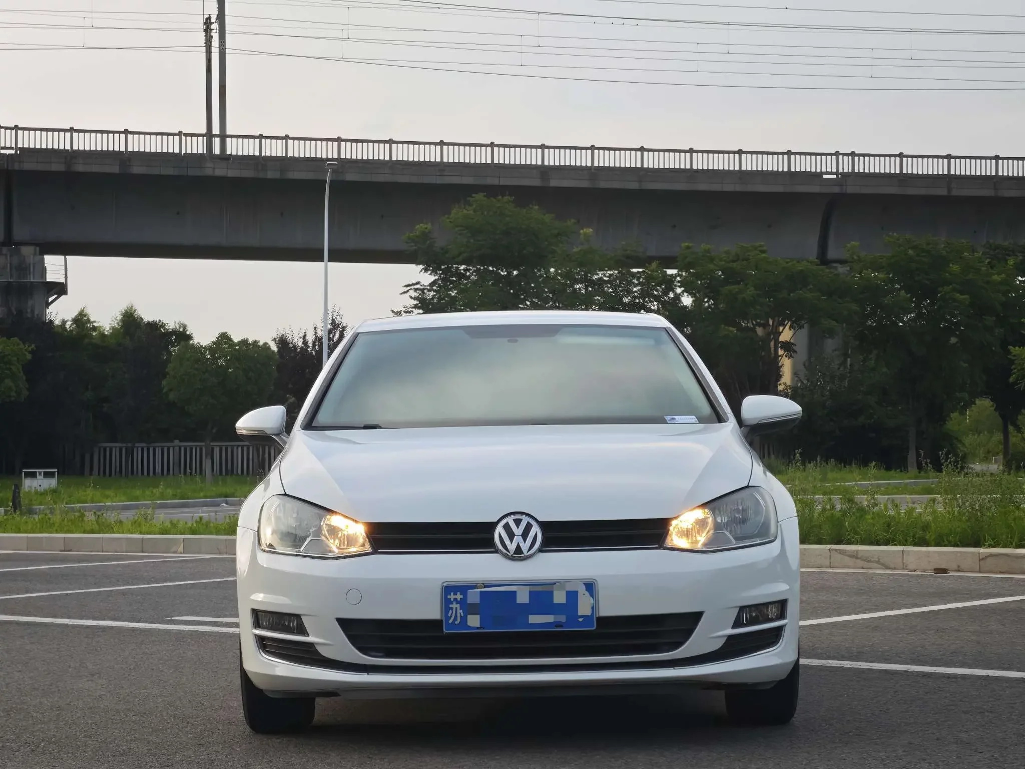 Volkswagen golf  из Китая
