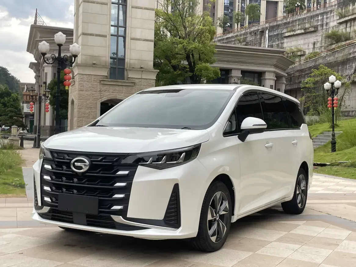 GAC Trumpchi M6  из Китая