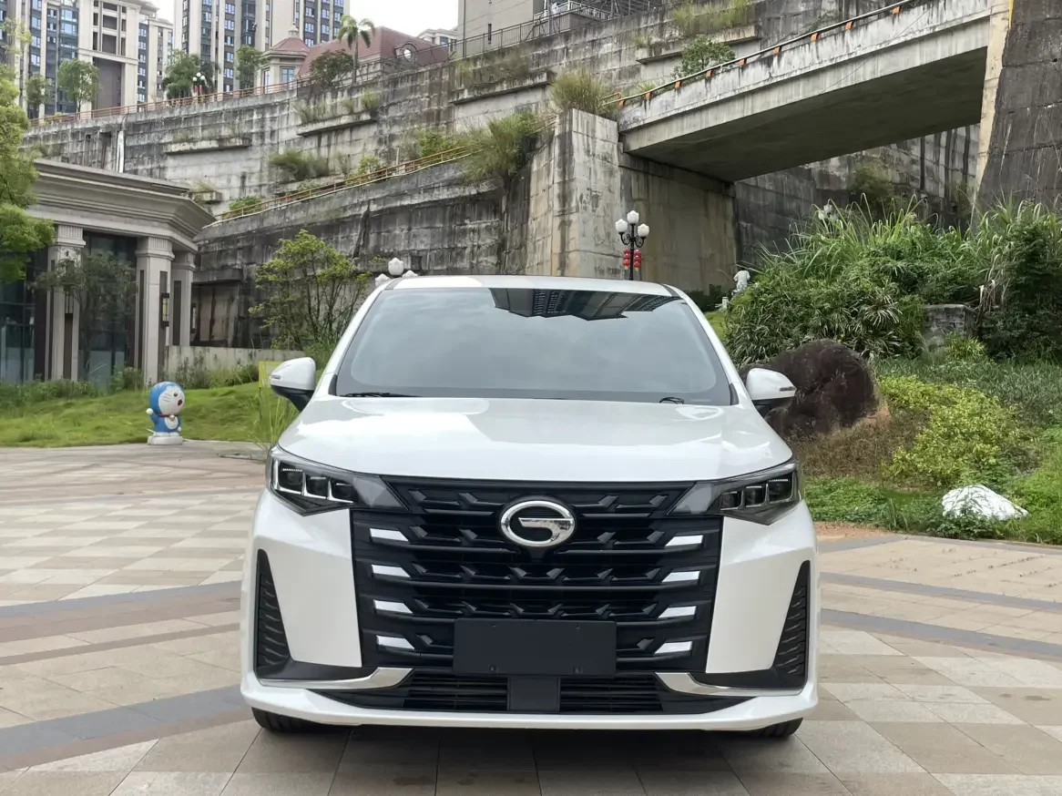 GAC Trumpchi M6  из Китая