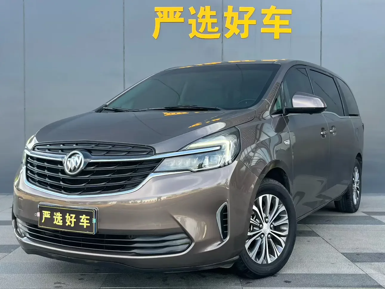 Buick GL8  из Китая